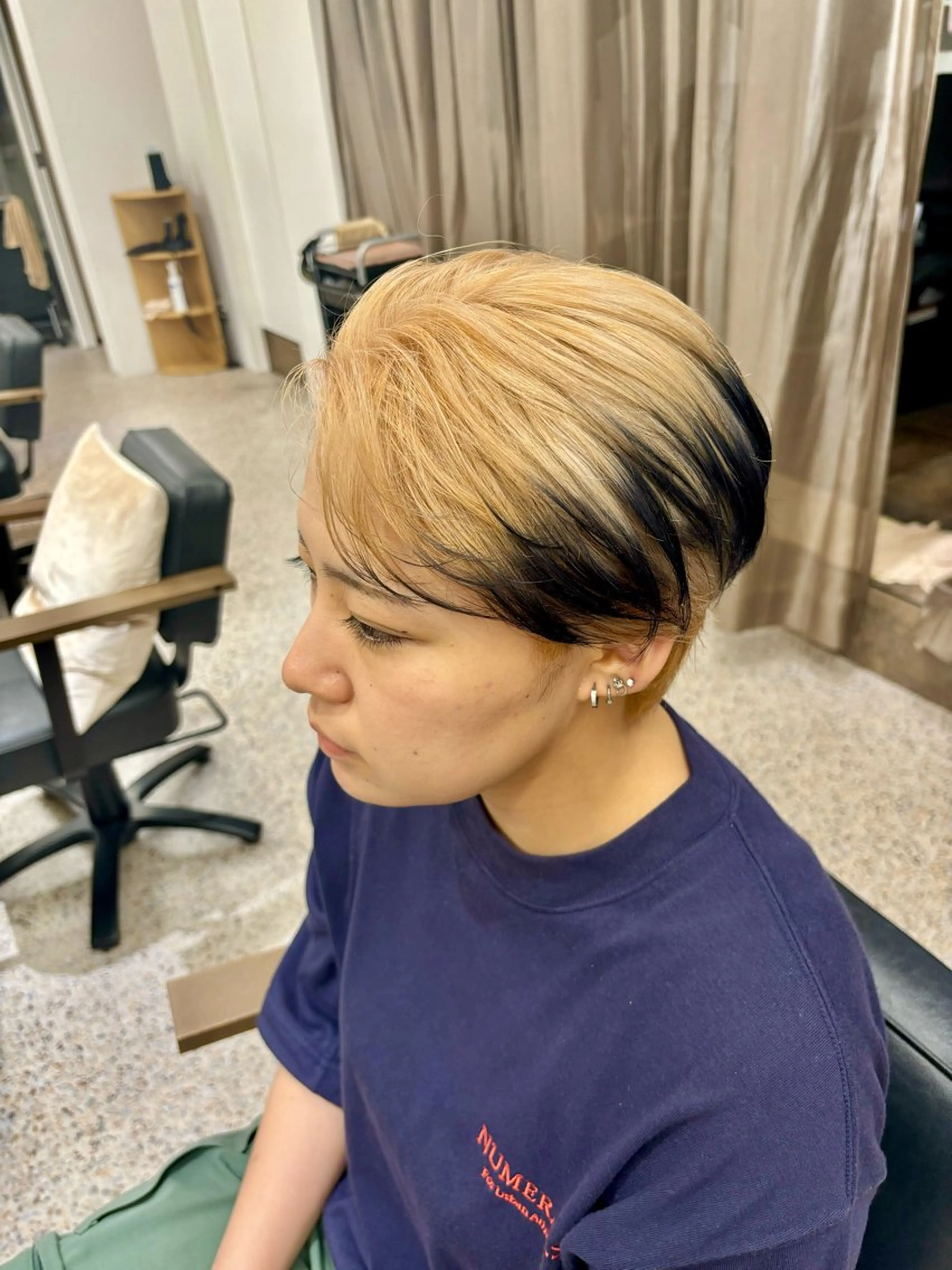 ショート ヘアカラー cinq所属・ハイトーン/ラベンダ ー/ yuina🪄のヘアスタイル