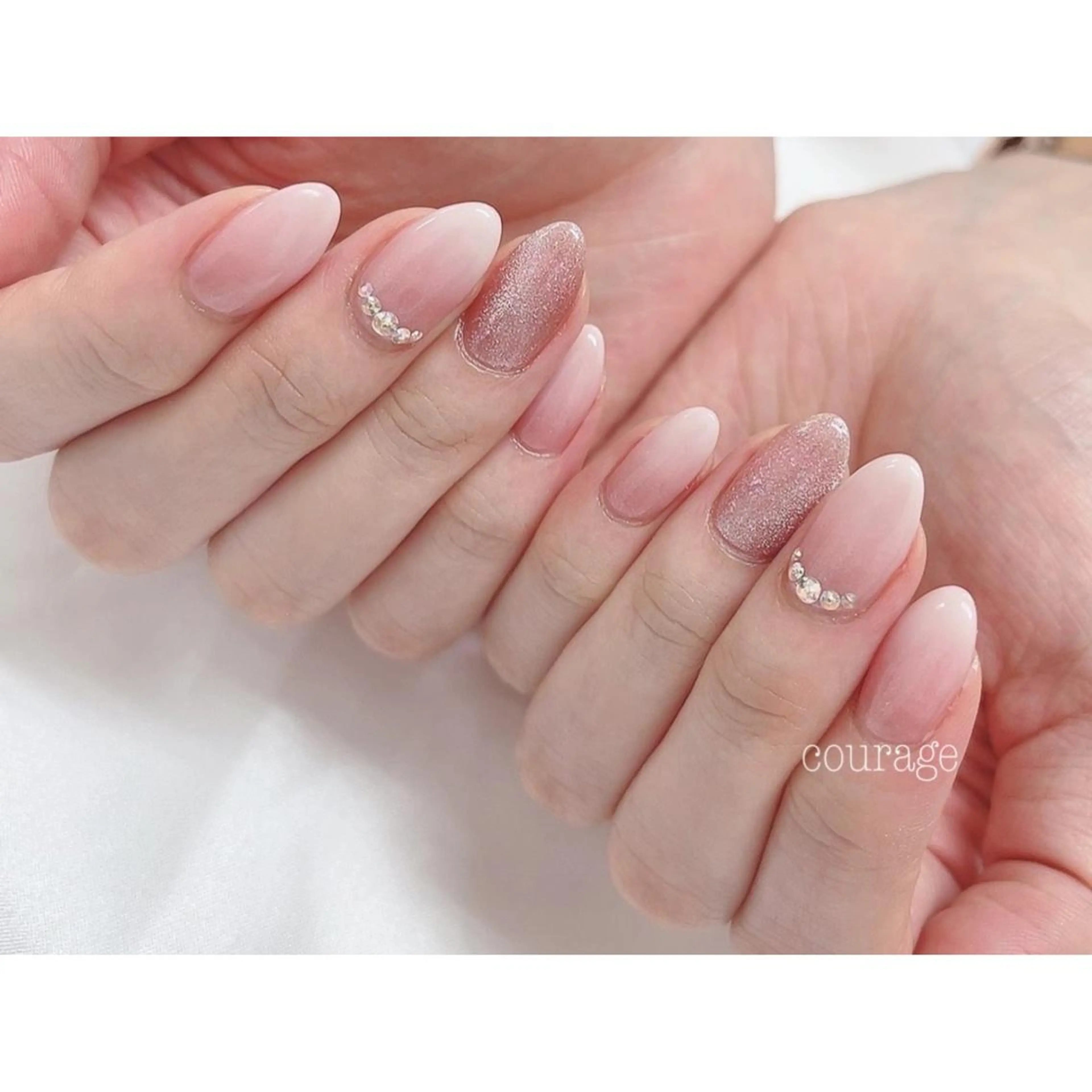 ネイル マグネットネイル ストーンネイル ハンドネイル ネイルサロンcourage所属・ネイルサロン courageのネイルデザイン