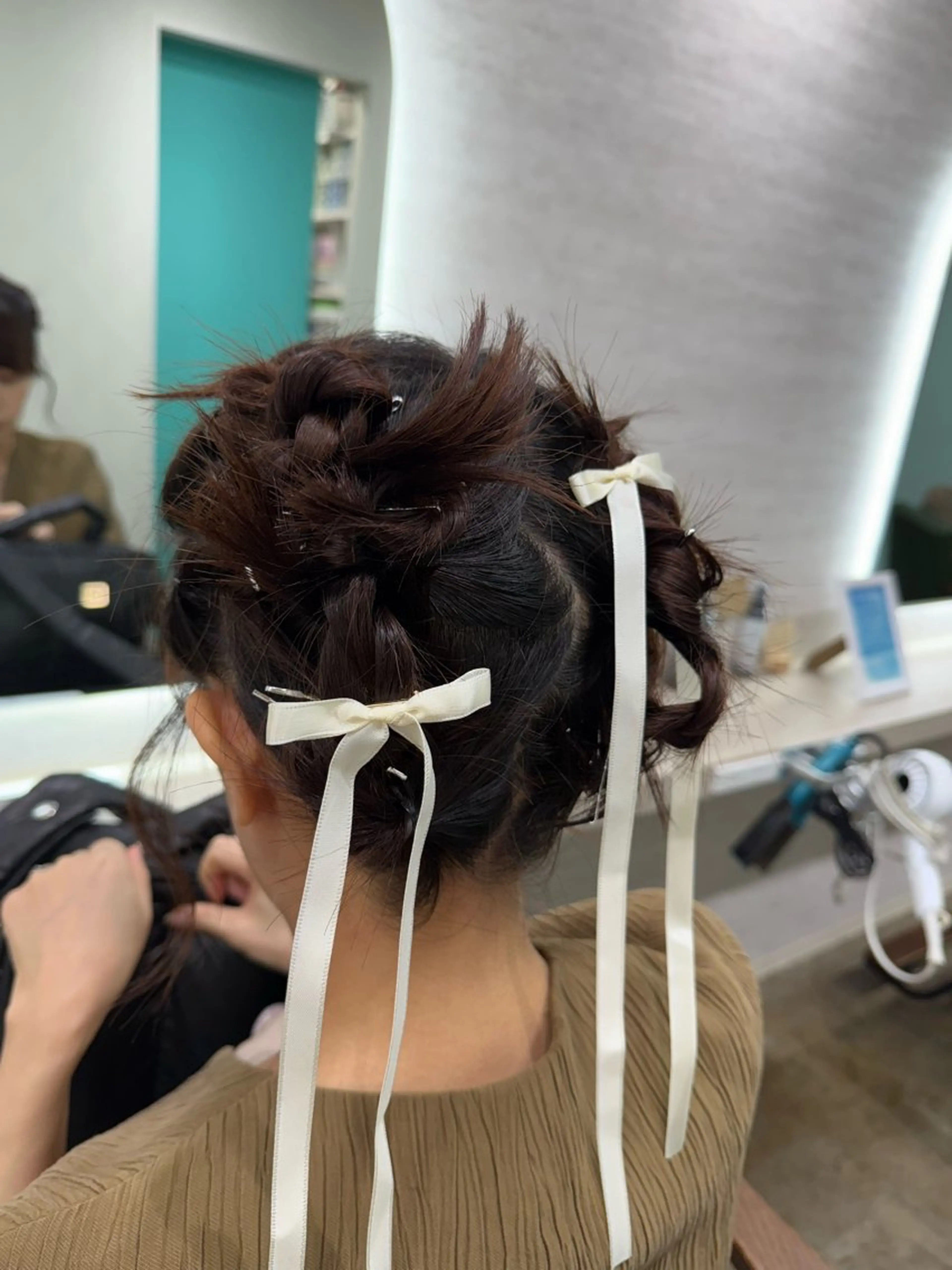 ミディアム ヘアアレンジ 結婚式・ブライダル ミディアムパーマ ボブ ハイライト 髪質改善 ヘアセット 縮毛矯正/ /関内/あべももこのヘアスタイル