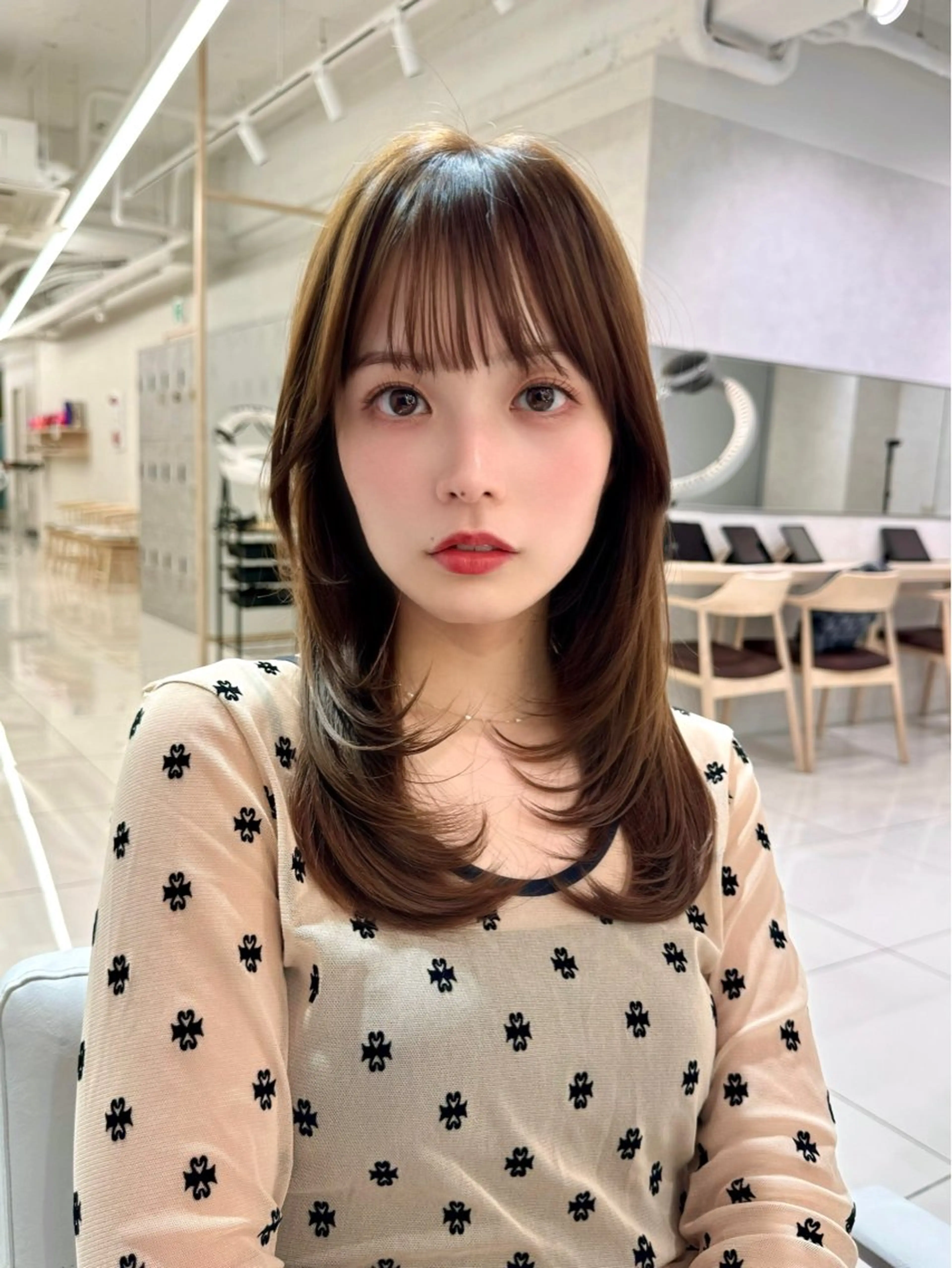 セミロング 三鷹で1番ショート ボブをカットする新谷のヘアスタイル