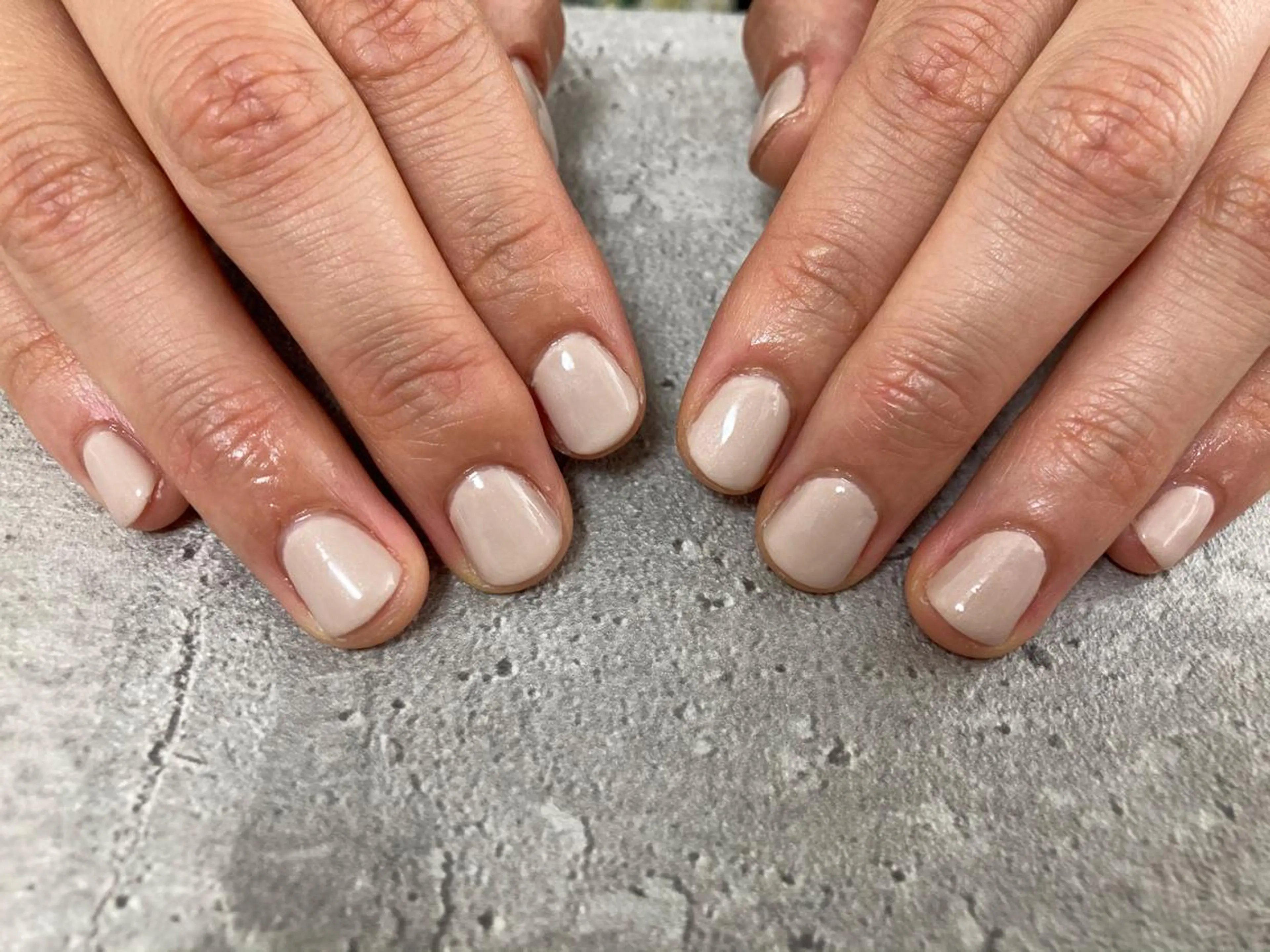 ネイル ワンカラーネイル ハンドネイル mogunail &blowのネイルデザイン