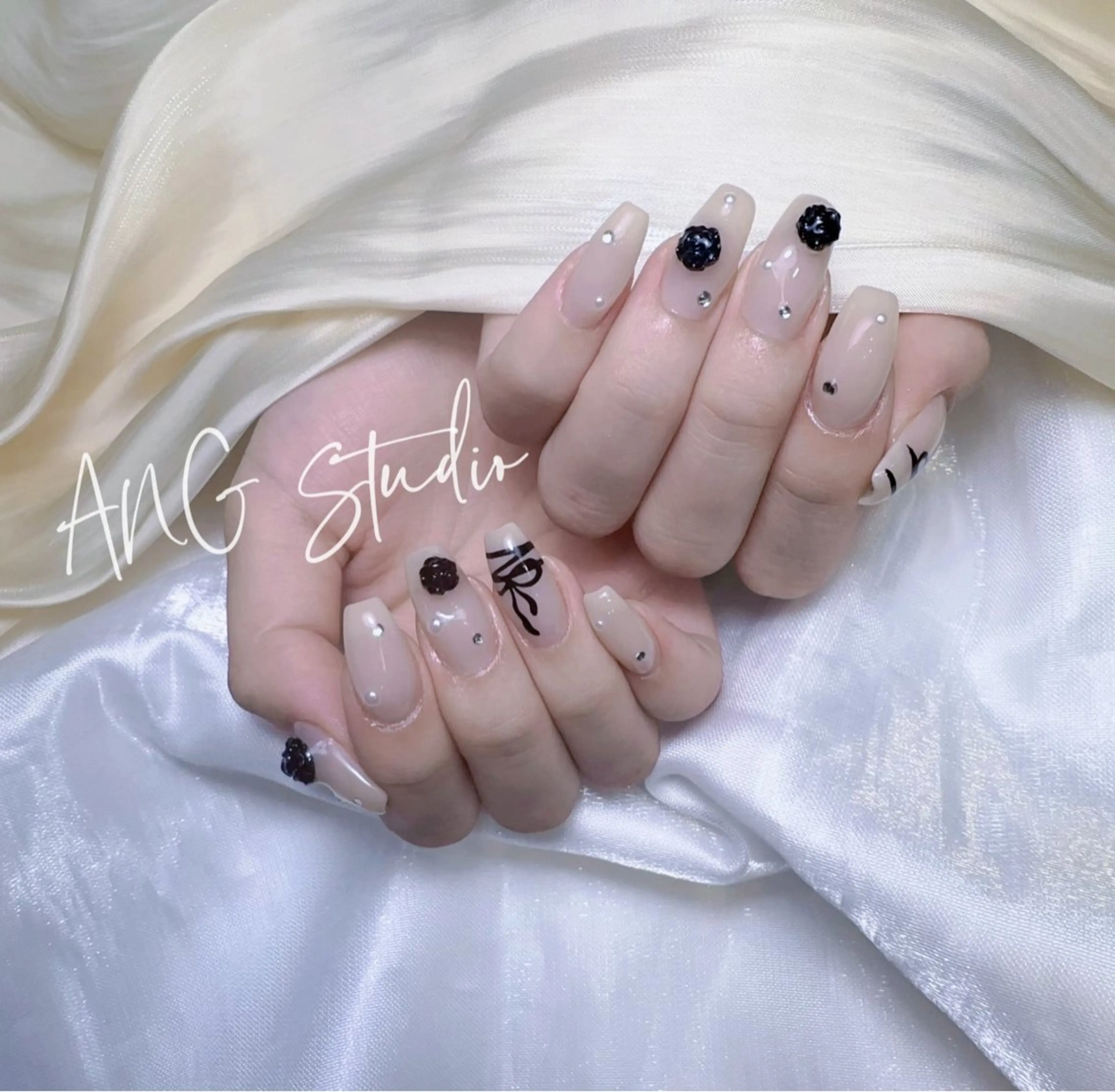 ネイル ハンドネイル ハンドケア ANG Studioのネイルデザイン