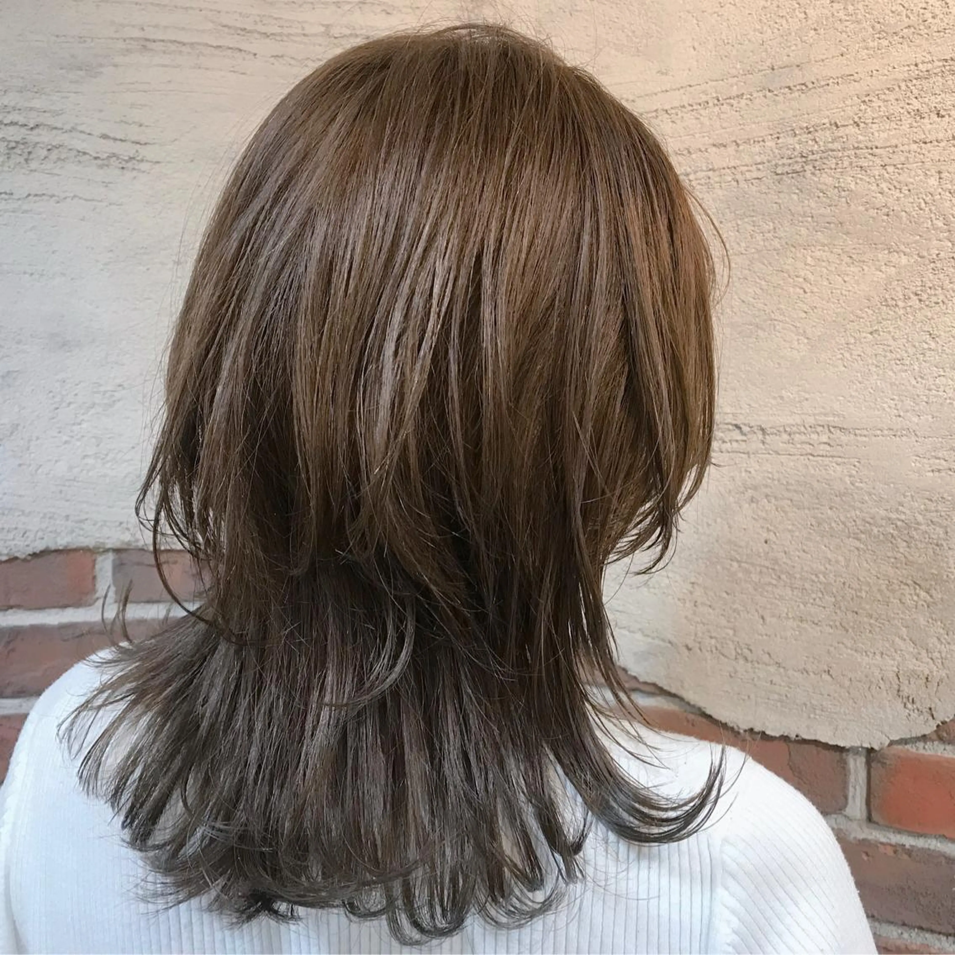 ミディアム カラー カット ヘアカラー レイヤーカット/ 根本瑠実のヘアスタイル