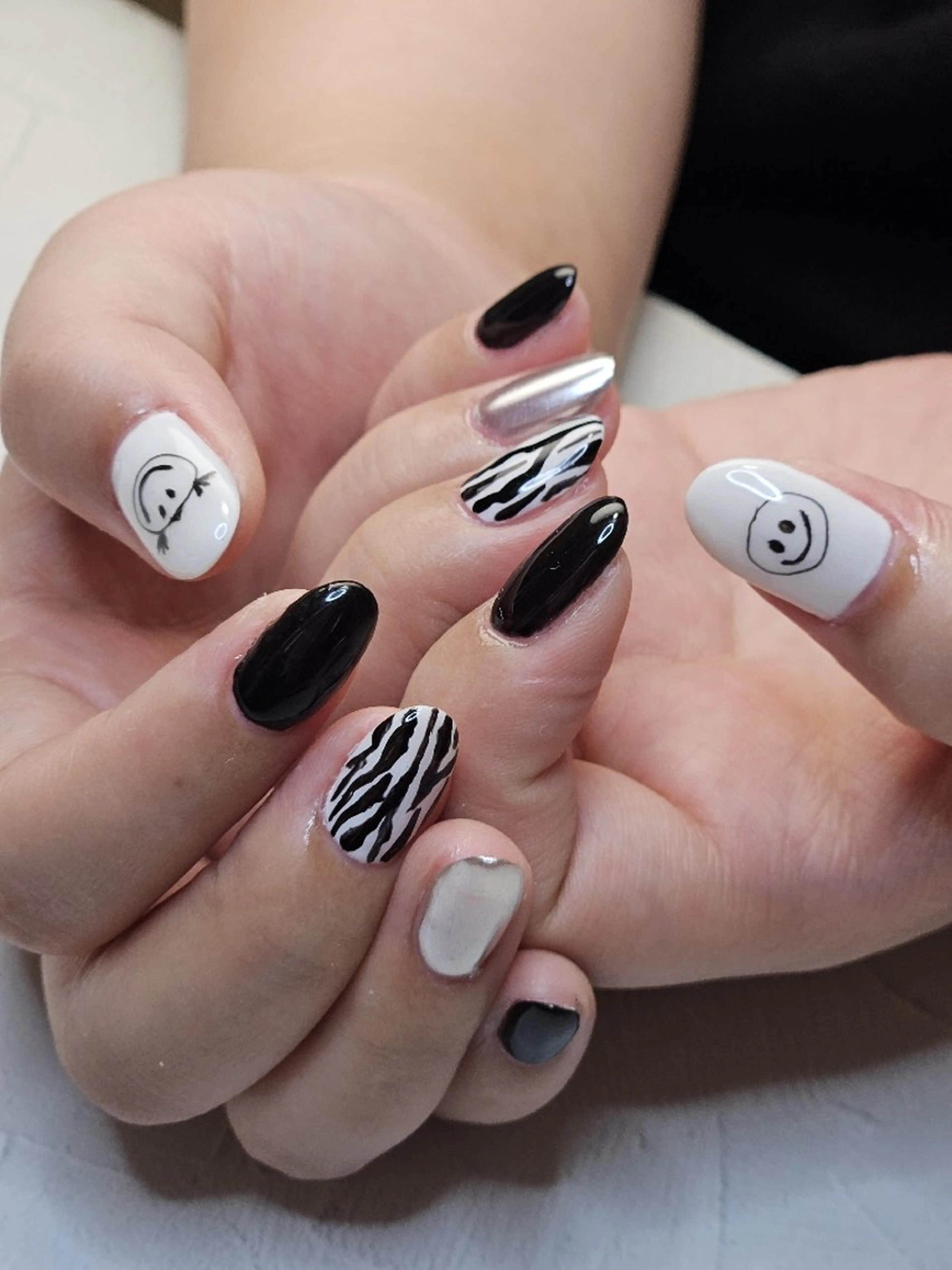 ネイル ラヴィアン ローズのネイルデザイン