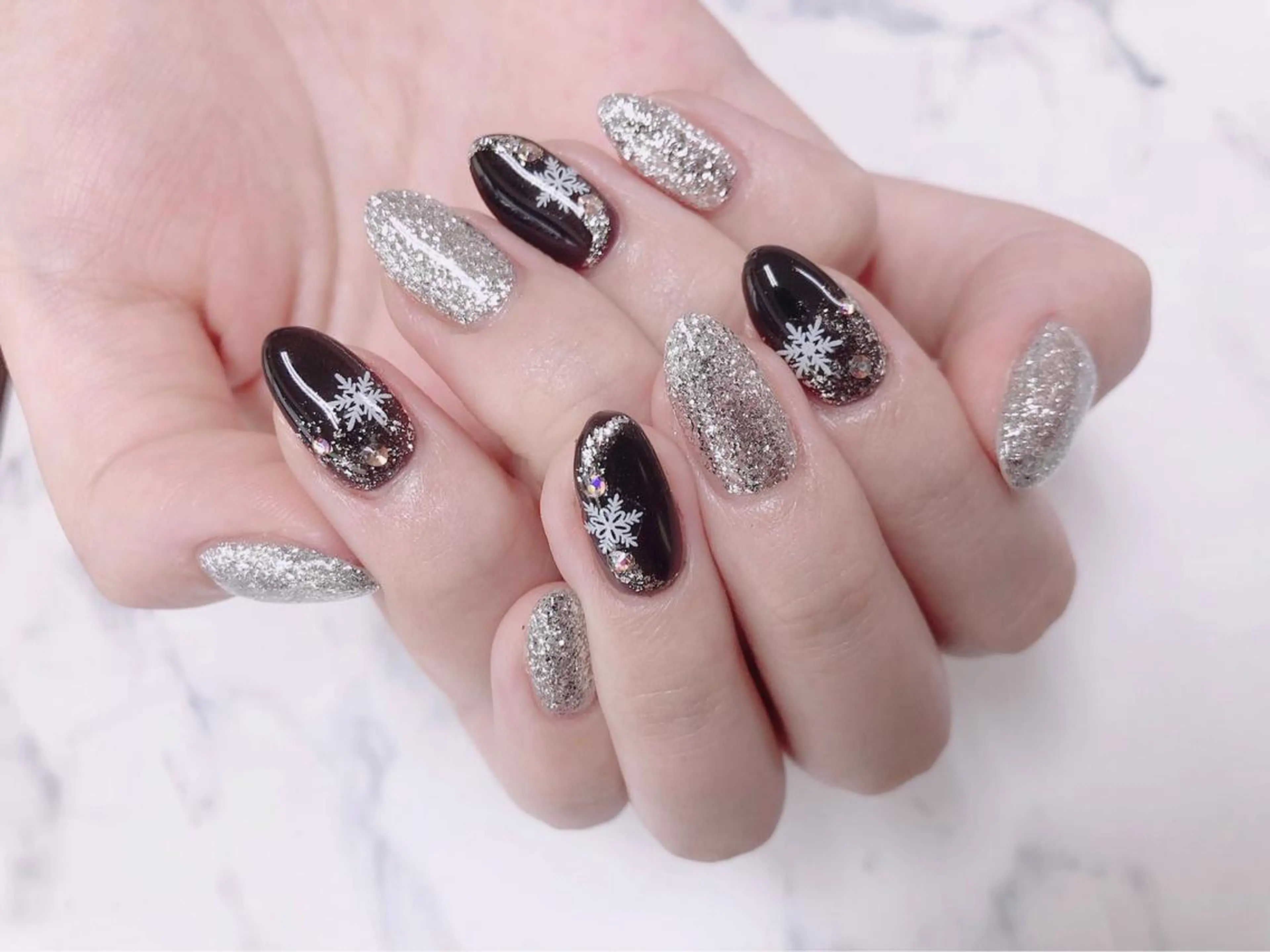 ネイル 冬ネイル ハンドネイル FASTNAIL PLUS 新宿店のネイルデザイン