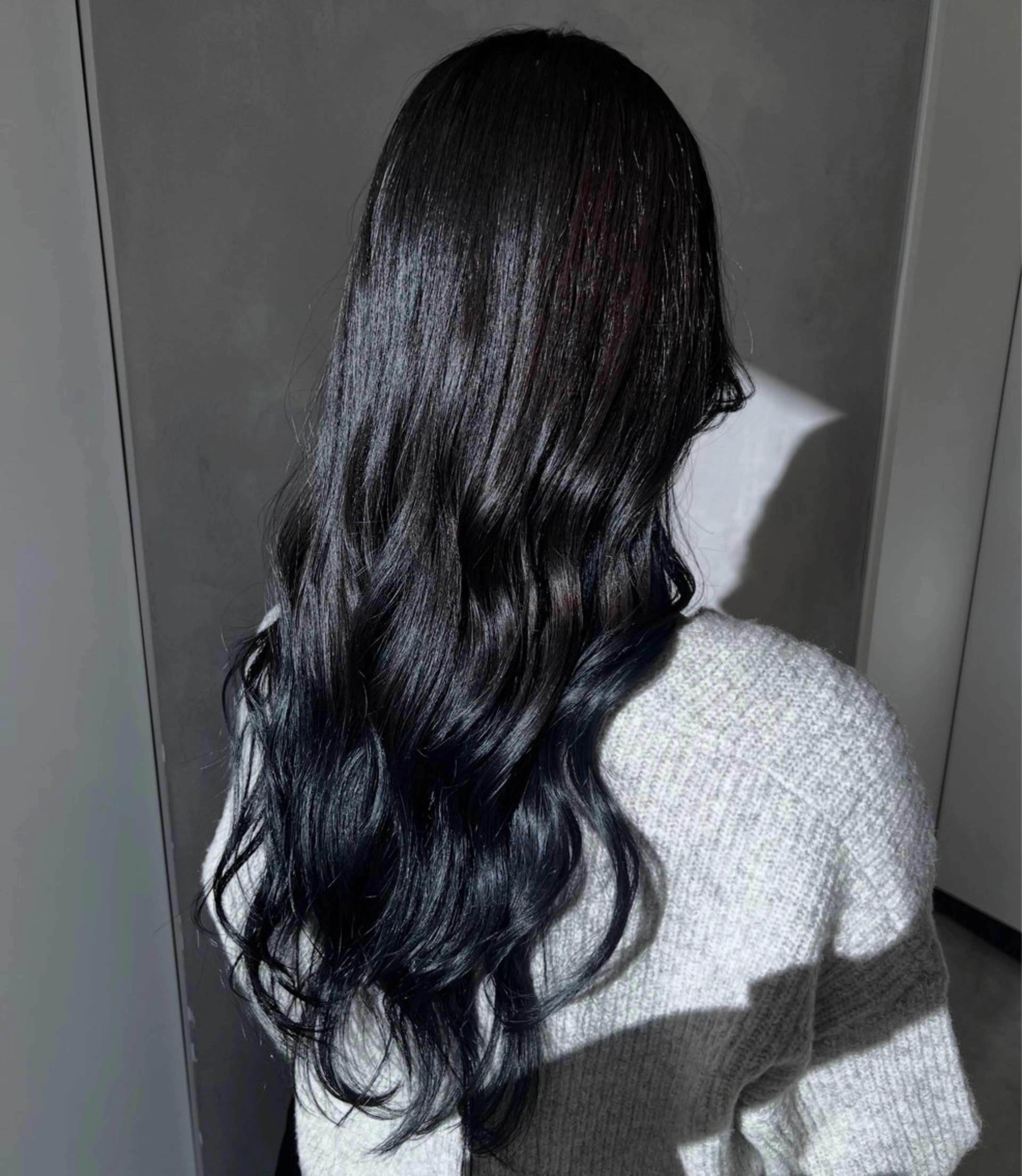 ロング カット ヘアカラー ハイトーン／透明感 カラー Mioのヘアスタイル