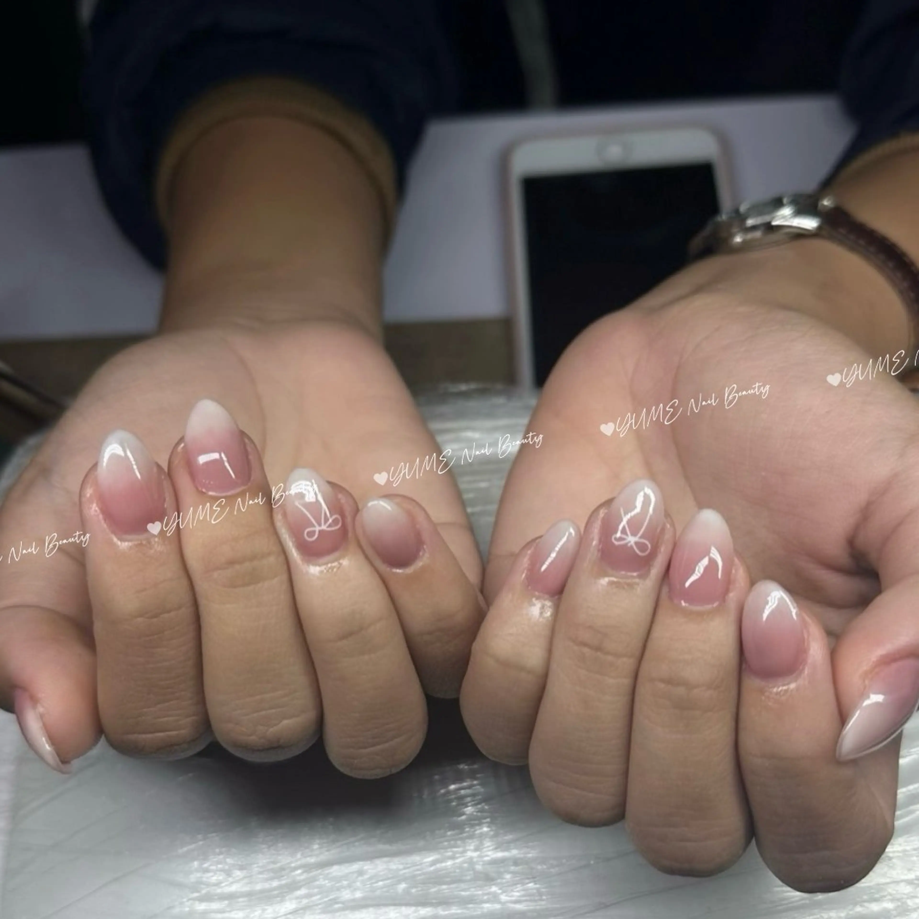 ミディアム ガー NAILのネイルデザイン