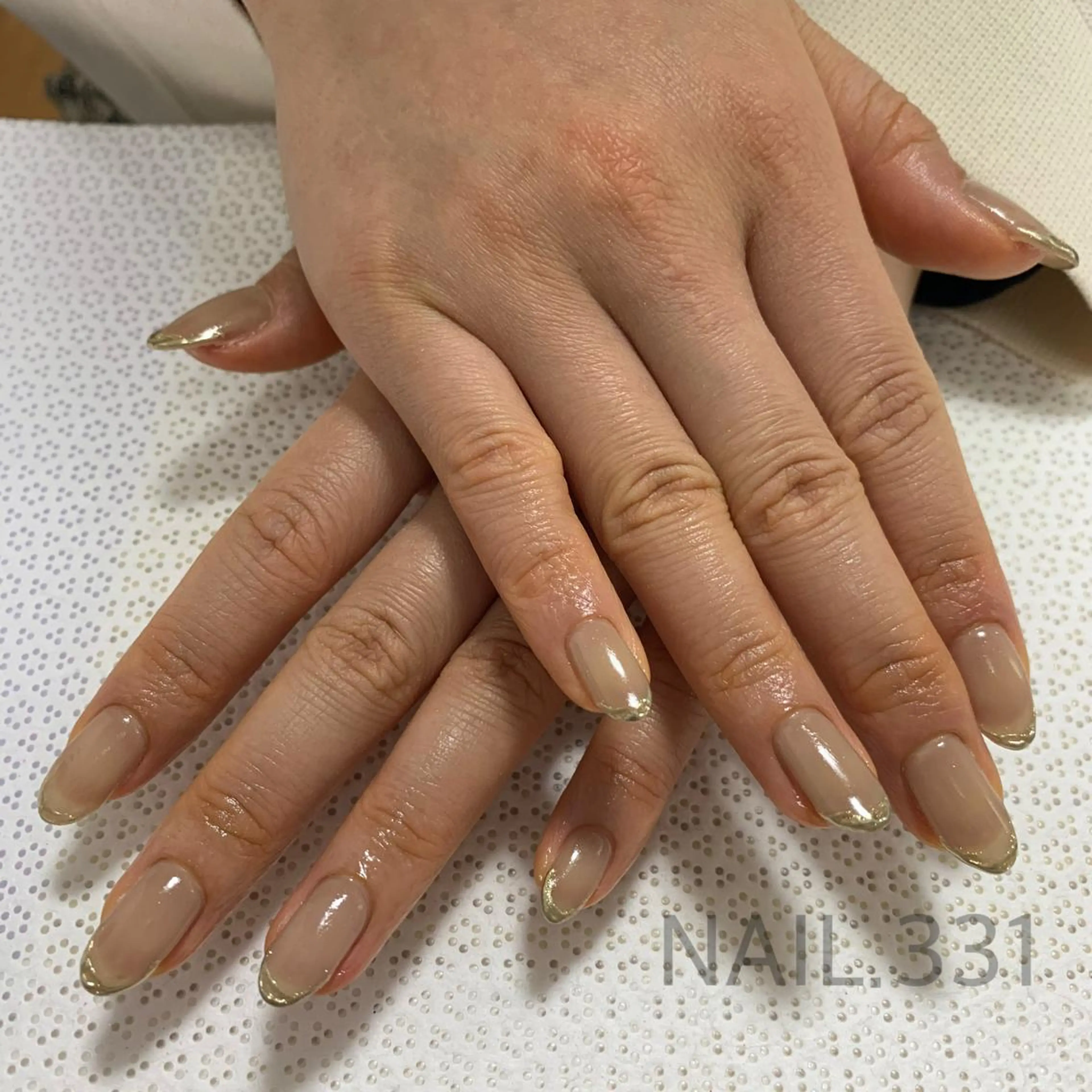 ネイル ミラーネイル ニュアンスネイル Nail 331のネイルデザイン