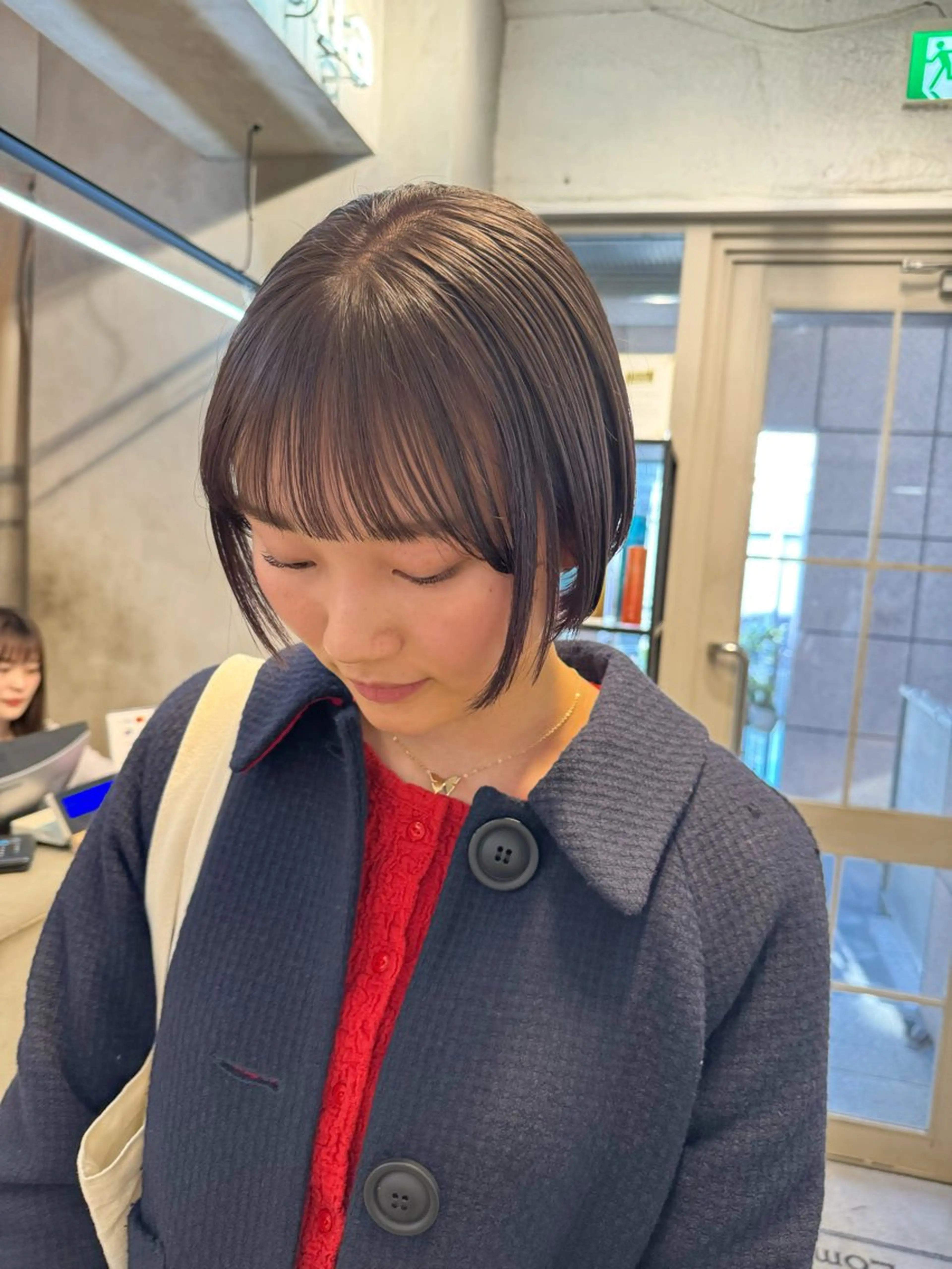 ミディアム カラー グレージュ ヘアカラー トリートメント Lomalia 🤍🫧/makoのマツエク・マツパデザイン