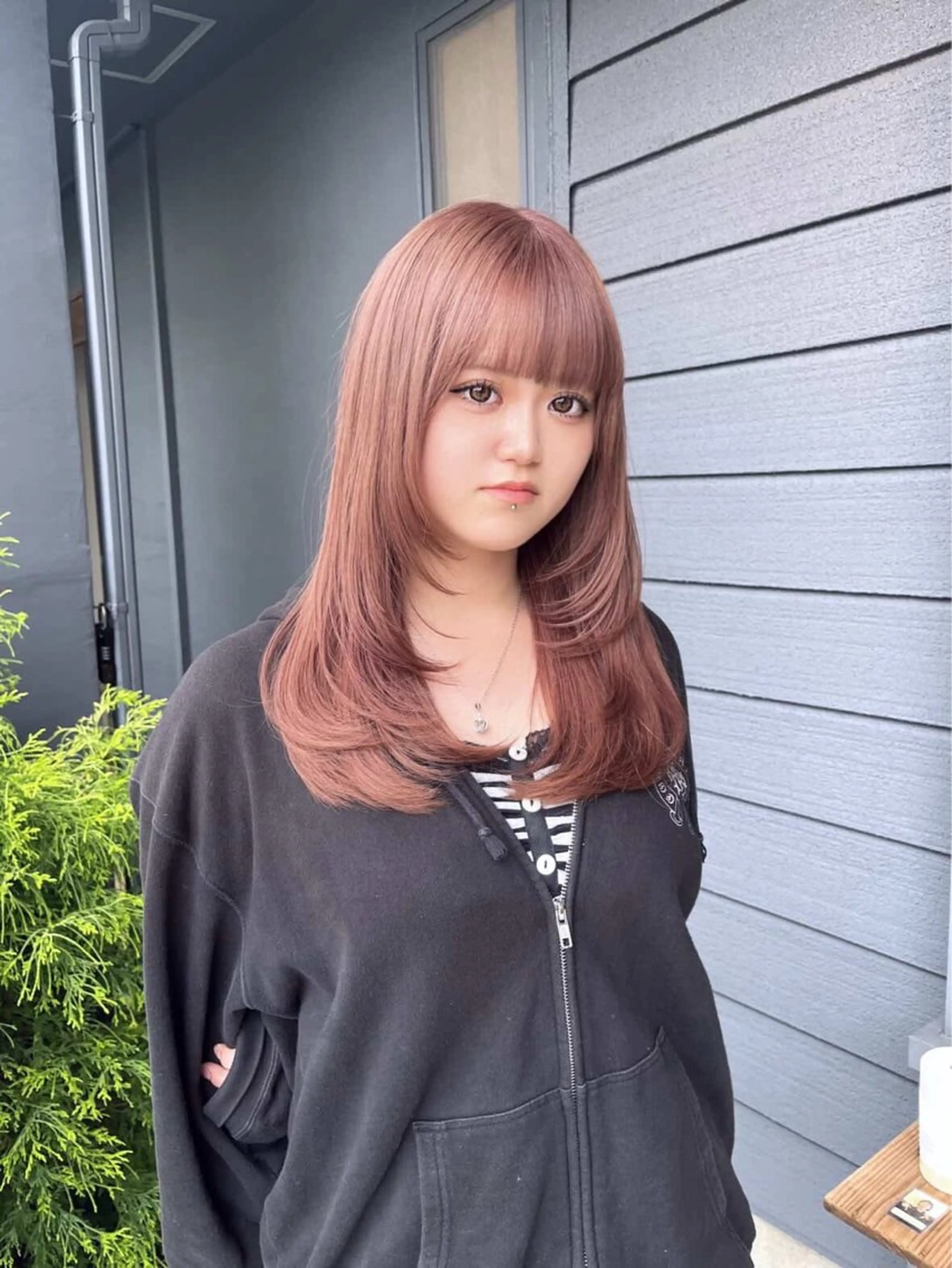 ロング ヘアカラー ふじわらはゆ/ブリー チ/ベージュカラーのヘアスタイル