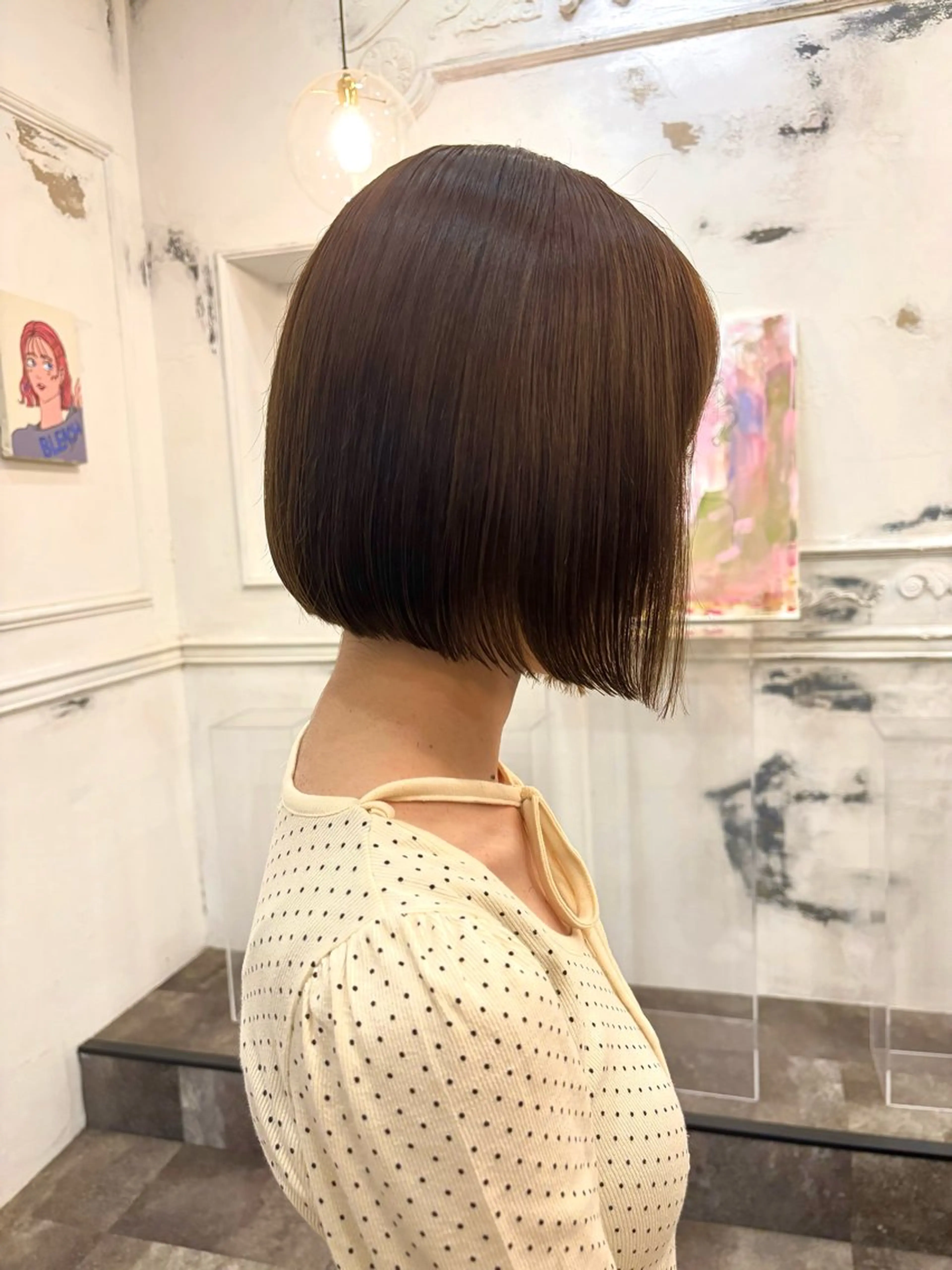 ショート ボブ comeghead 琴音のヘアスタイル