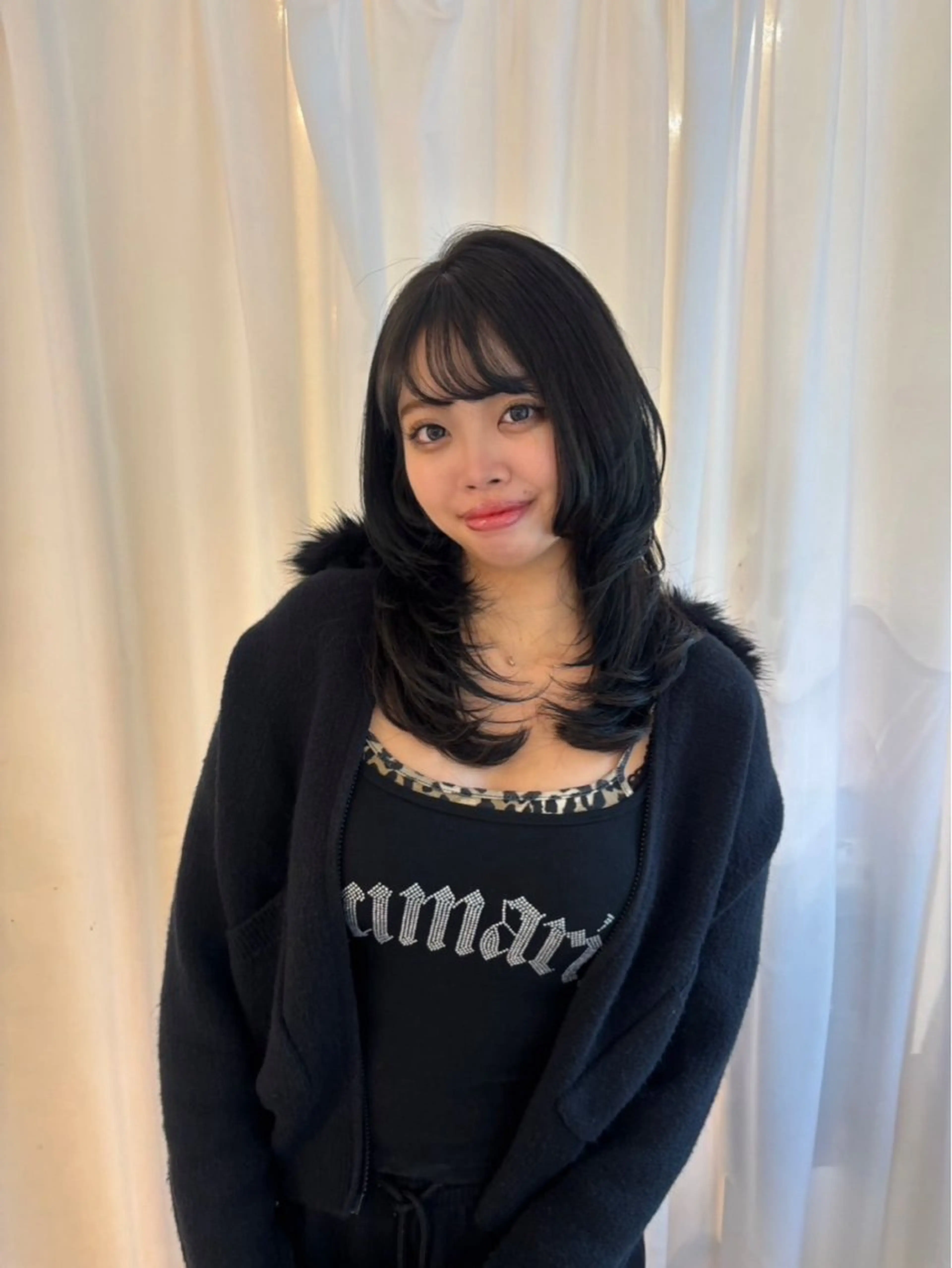 セミロング カラー アッシュ ブルーカラー ブルーアッシュ ハイレイヤー レイヤーカット ✨️透明感･艶カラー ✨️RINのヘアスタイル
