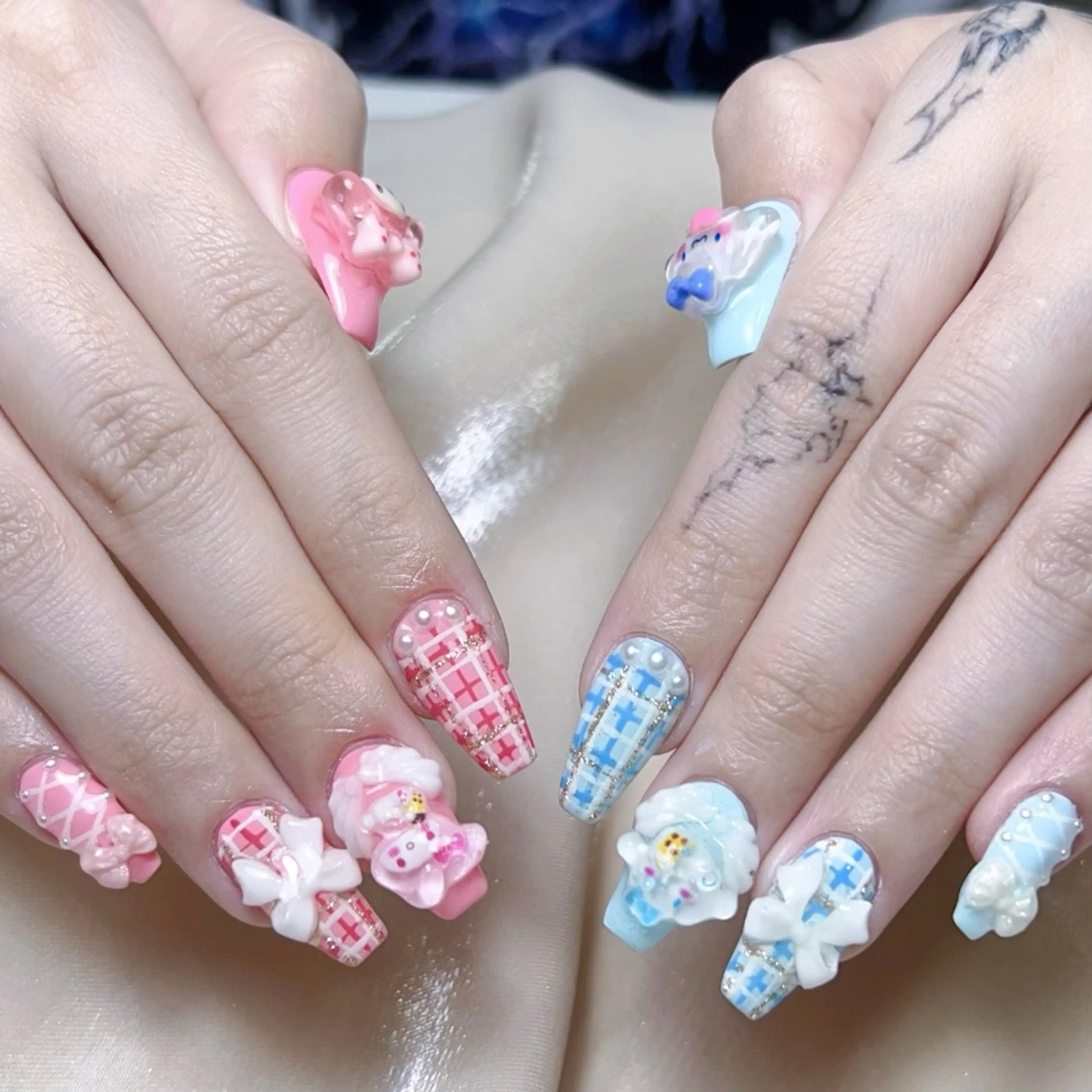 メンズ ネイル メンズ韓国風 アートネイル オーロラネイル ガーリー キラキラネイル Nail salon 木にいるのネイルデザイン