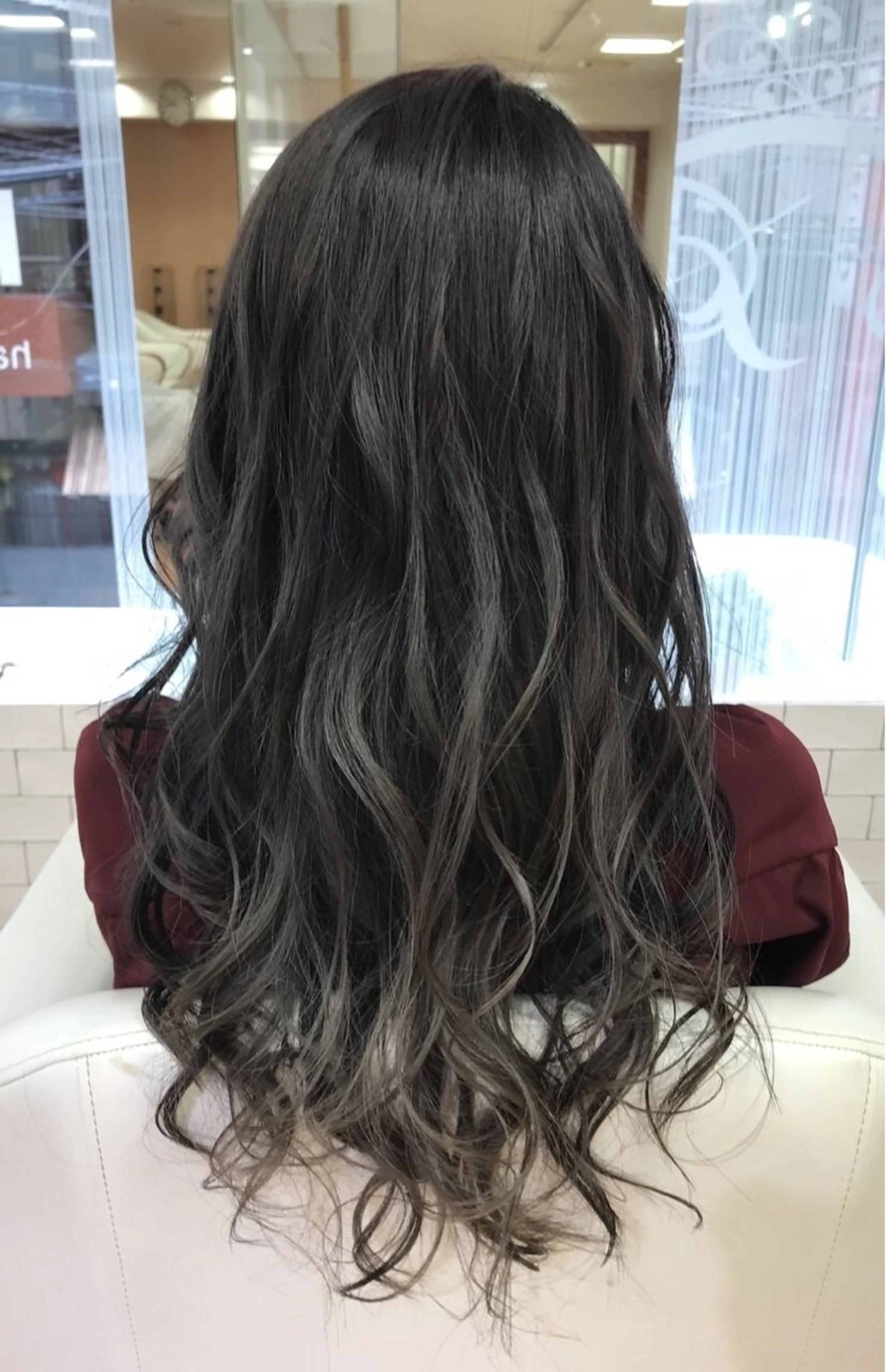 ロング カラー 横浜/鶴屋町/美容室 LilyHitomiの眉毛・アイブロウイメージ