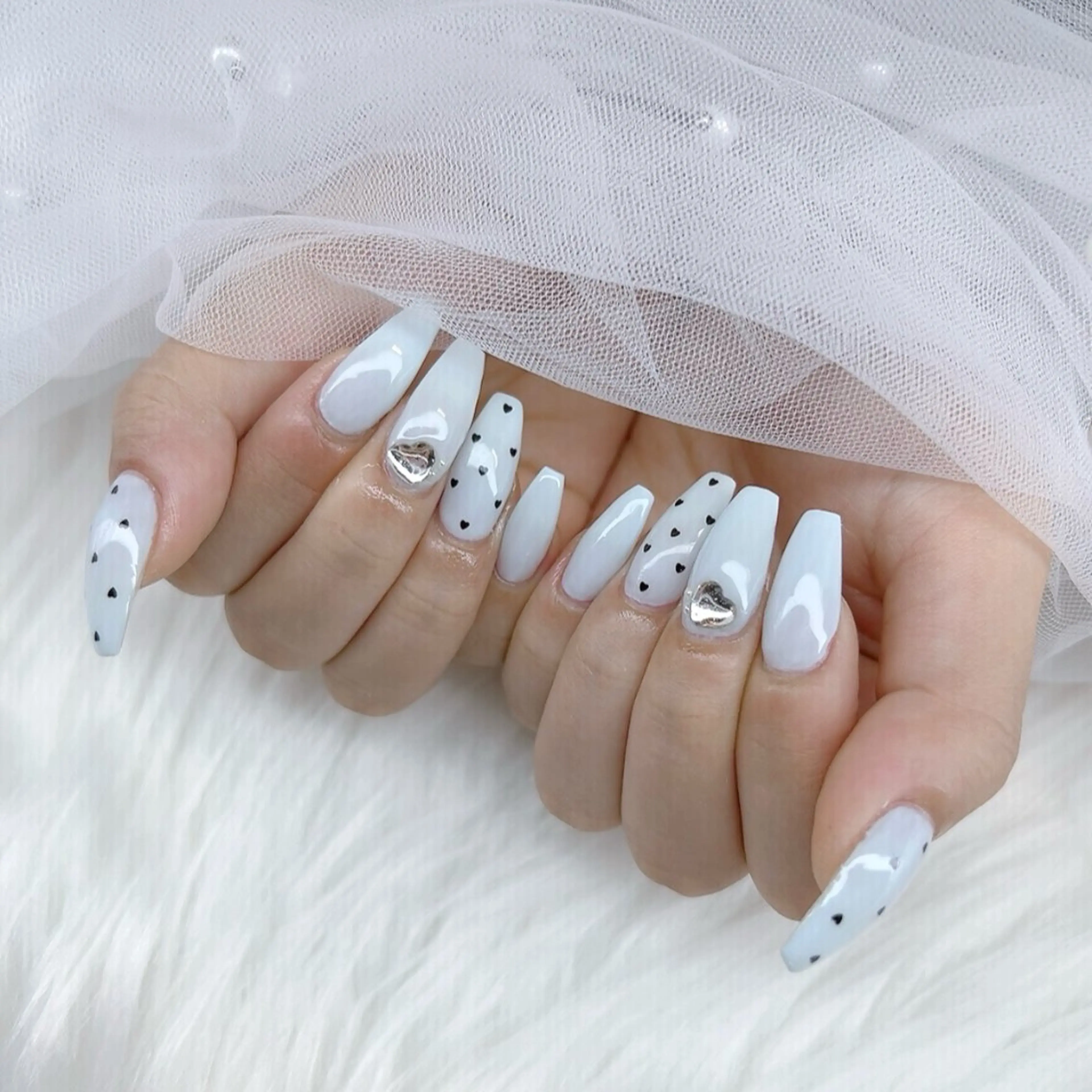 ネイル 水色 ハンドネイル Charlie所属・Charlie 🖤のネイルデザイン