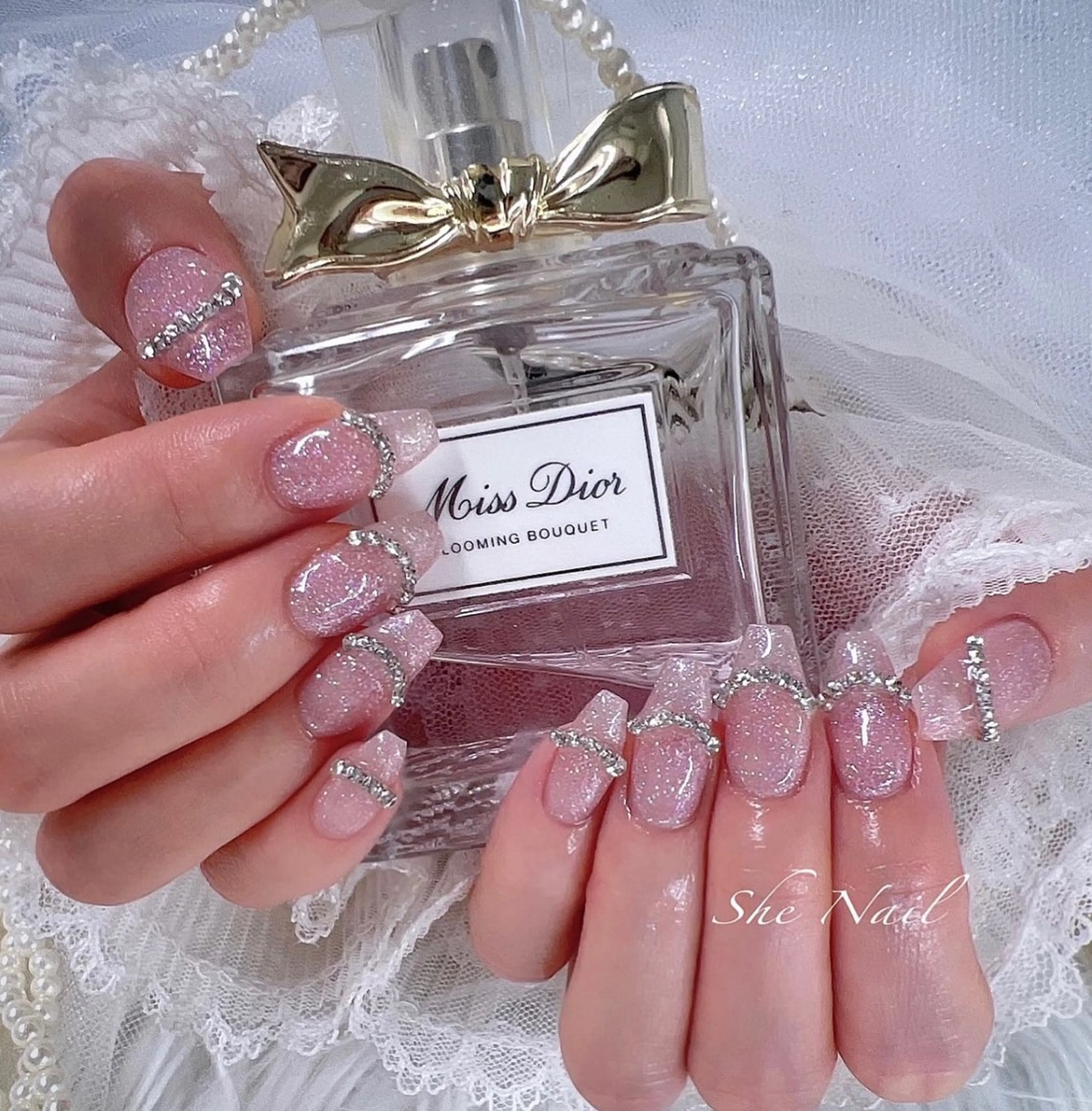 ネイル チークネイル 長さ出し フレンチネイル ガラスフレンチ マグネットネイル She   Nail所属・ISA_ BELLAのネイルデザイン
