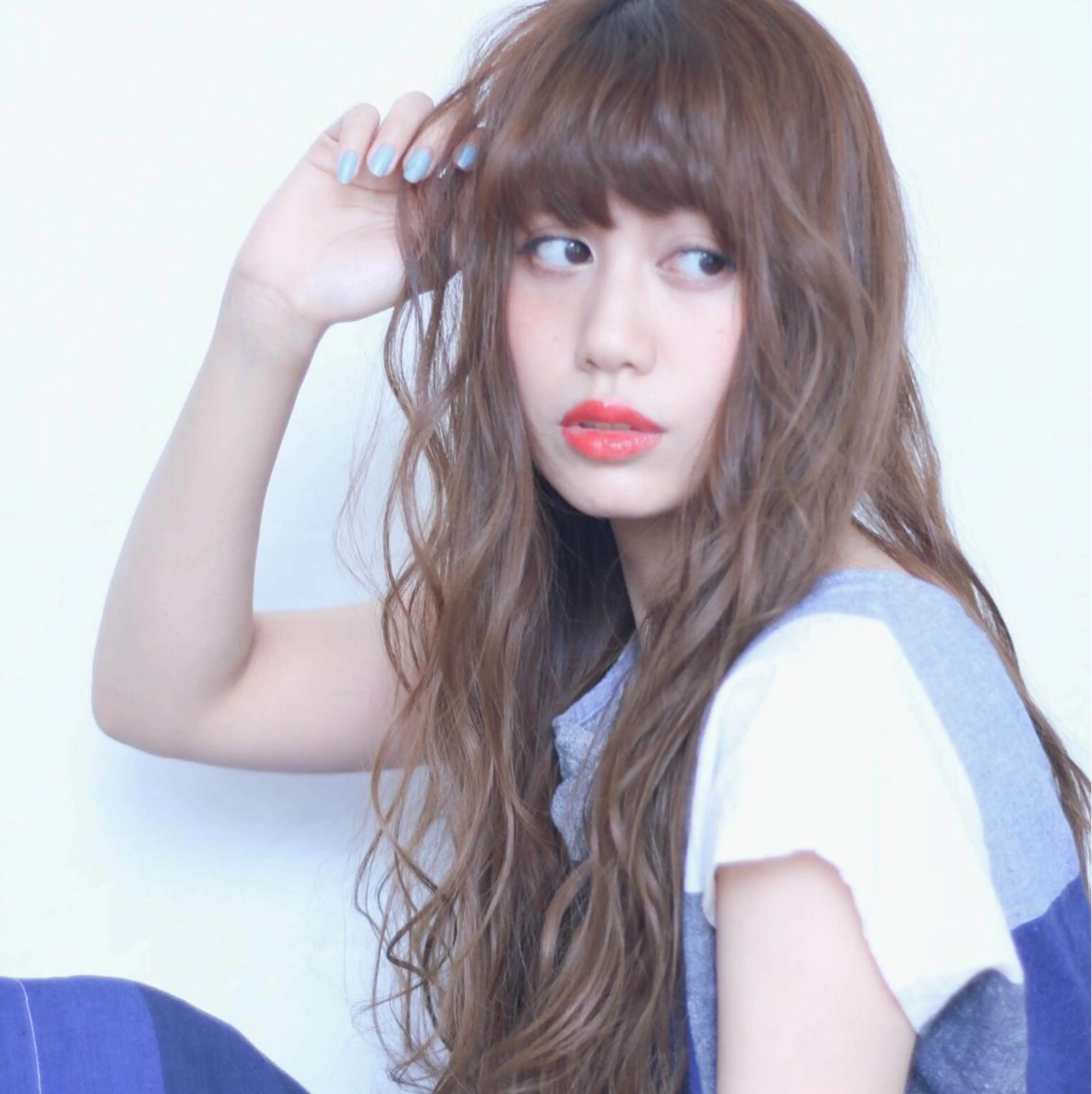 ロング カラー パーマ ヘアアレンジ 推し活専用 【派手髪】飯野ゆかりのヘアスタイル