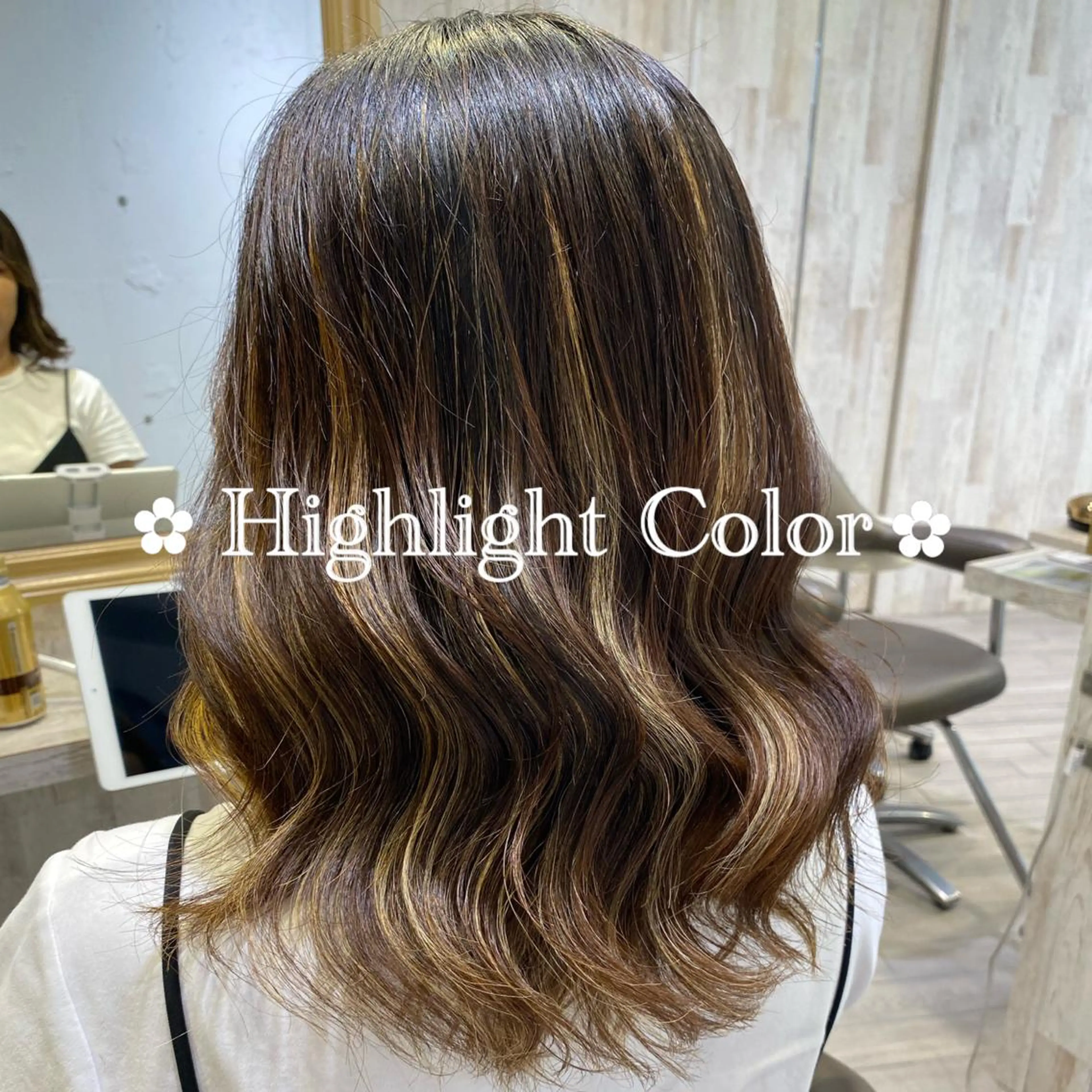 ミディアム カラー ヘアアレンジ ハイライトカラー ハイライト 🌼NAMI 🌼のヘアスタイル