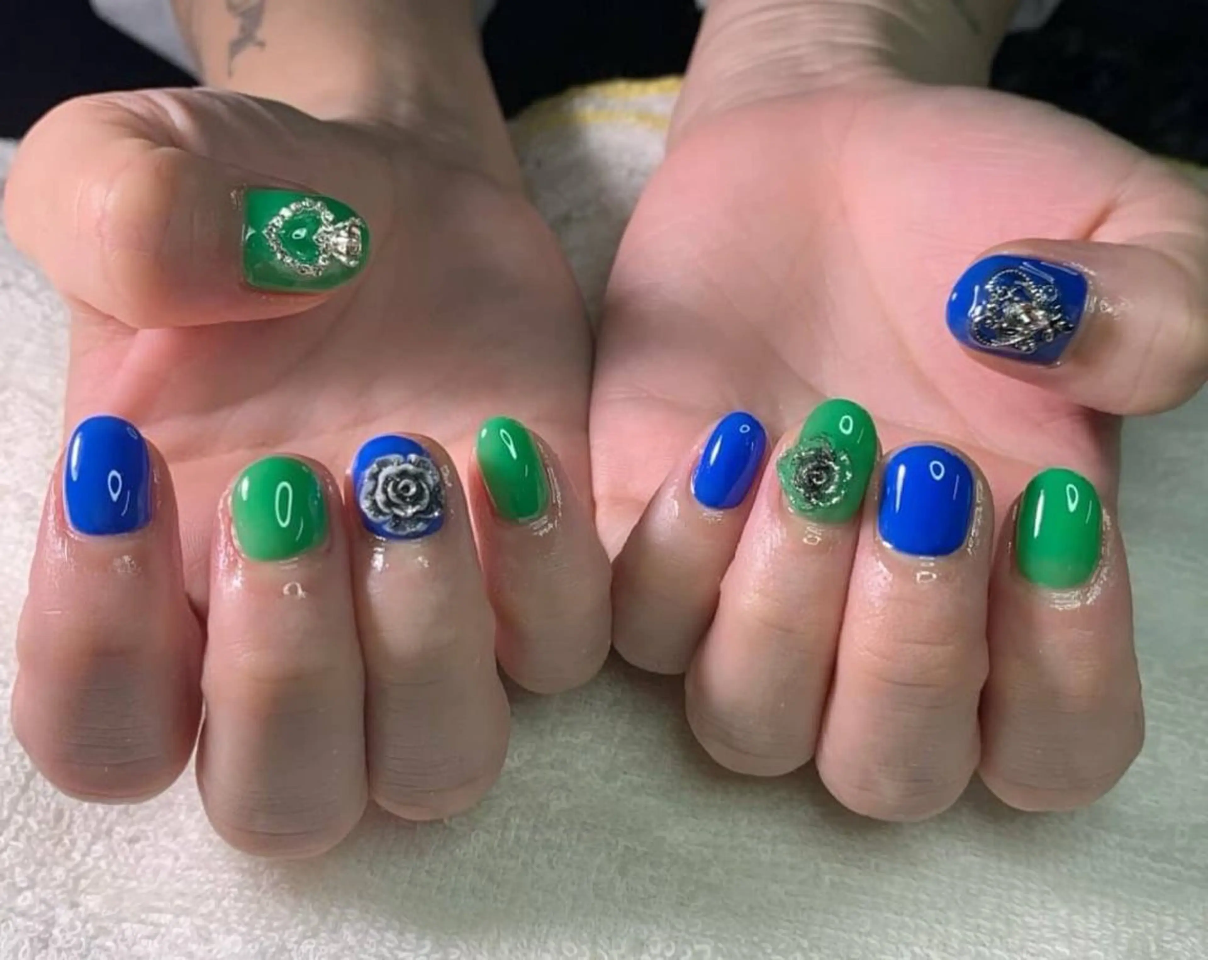 ネイル ハンドネイル フットネイル MHR nailのネイルデザイン