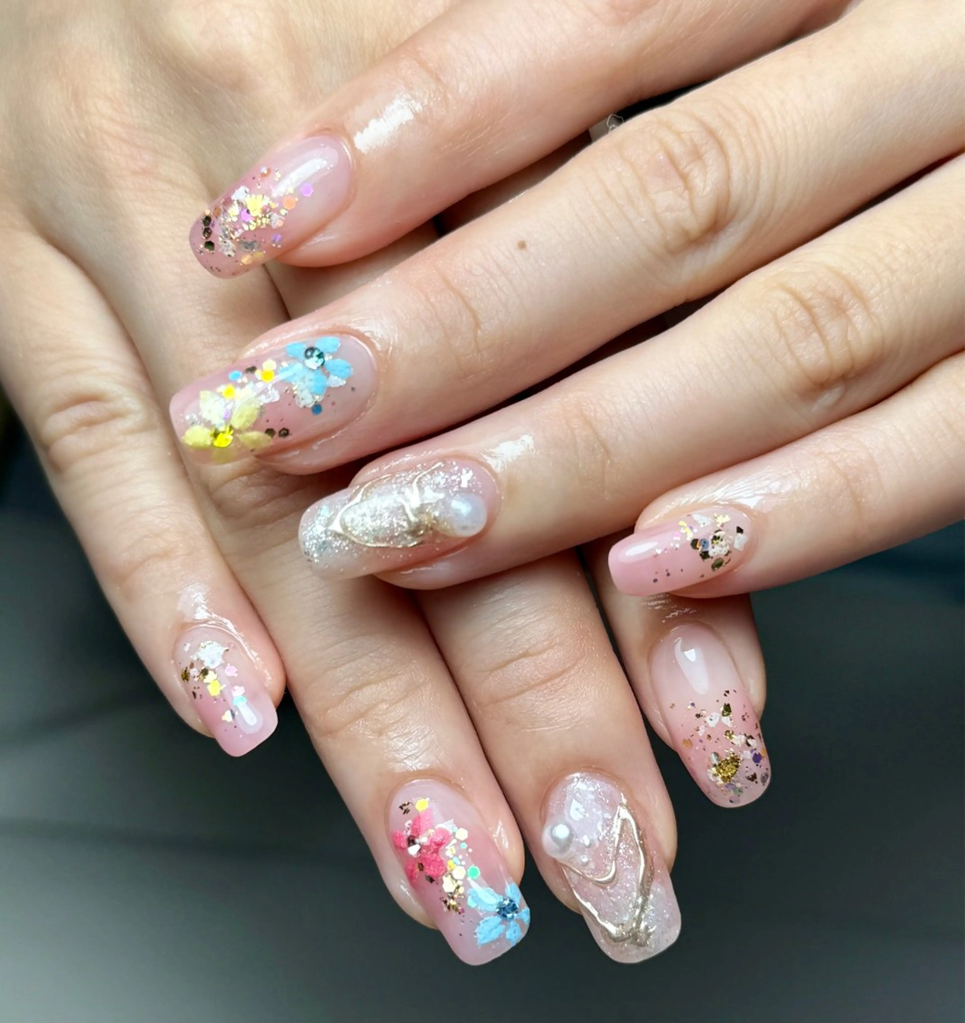 ネイル ハンドネイル AngelChris ビューティーサロンのネイルデザイン