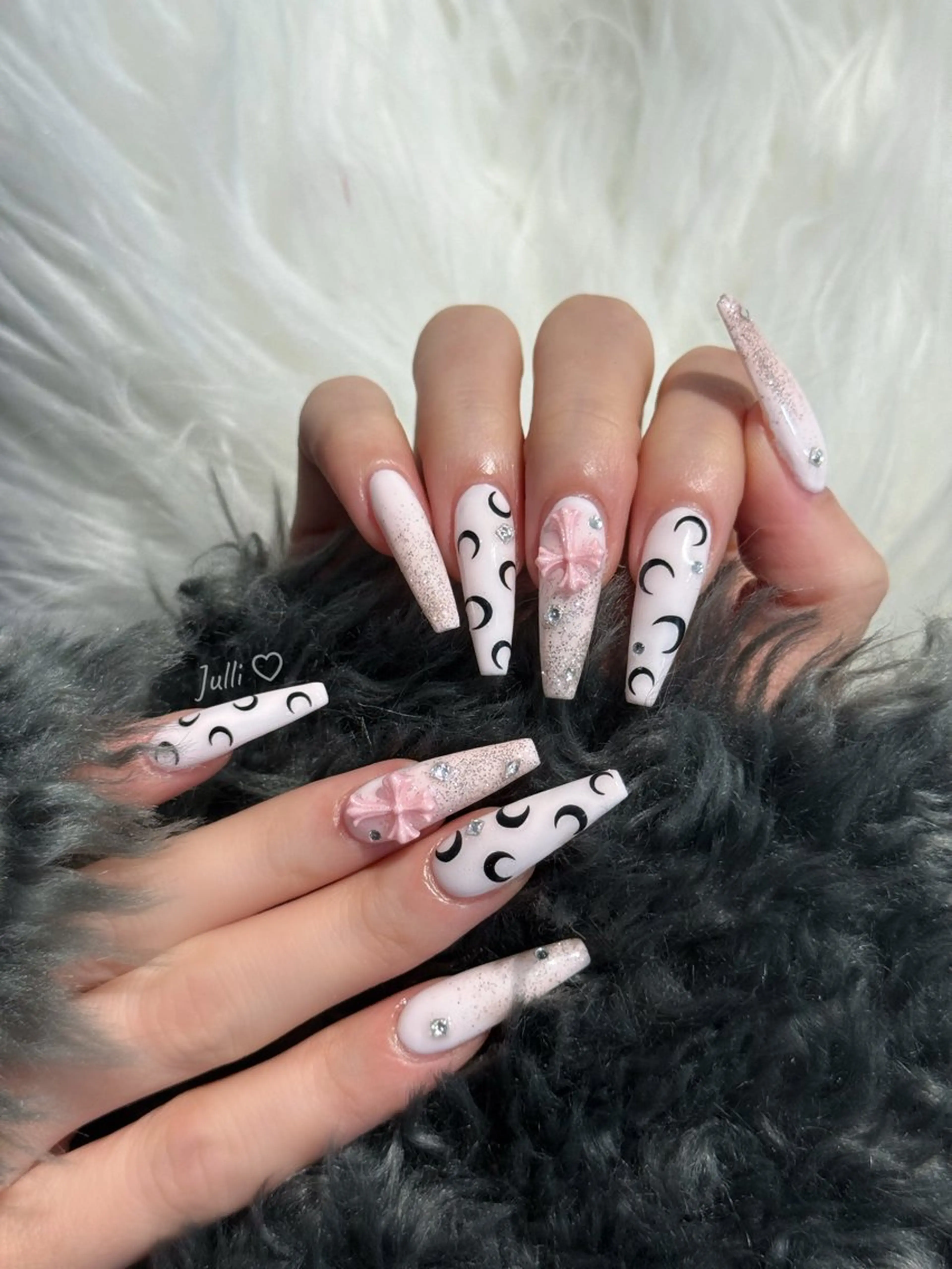 ネイル オーロラネイル ボルドー ブラウン 氷ネイル・うるうるネイル キラキラネイル ハンドネイル Julli NailStudioのネイルデザイン