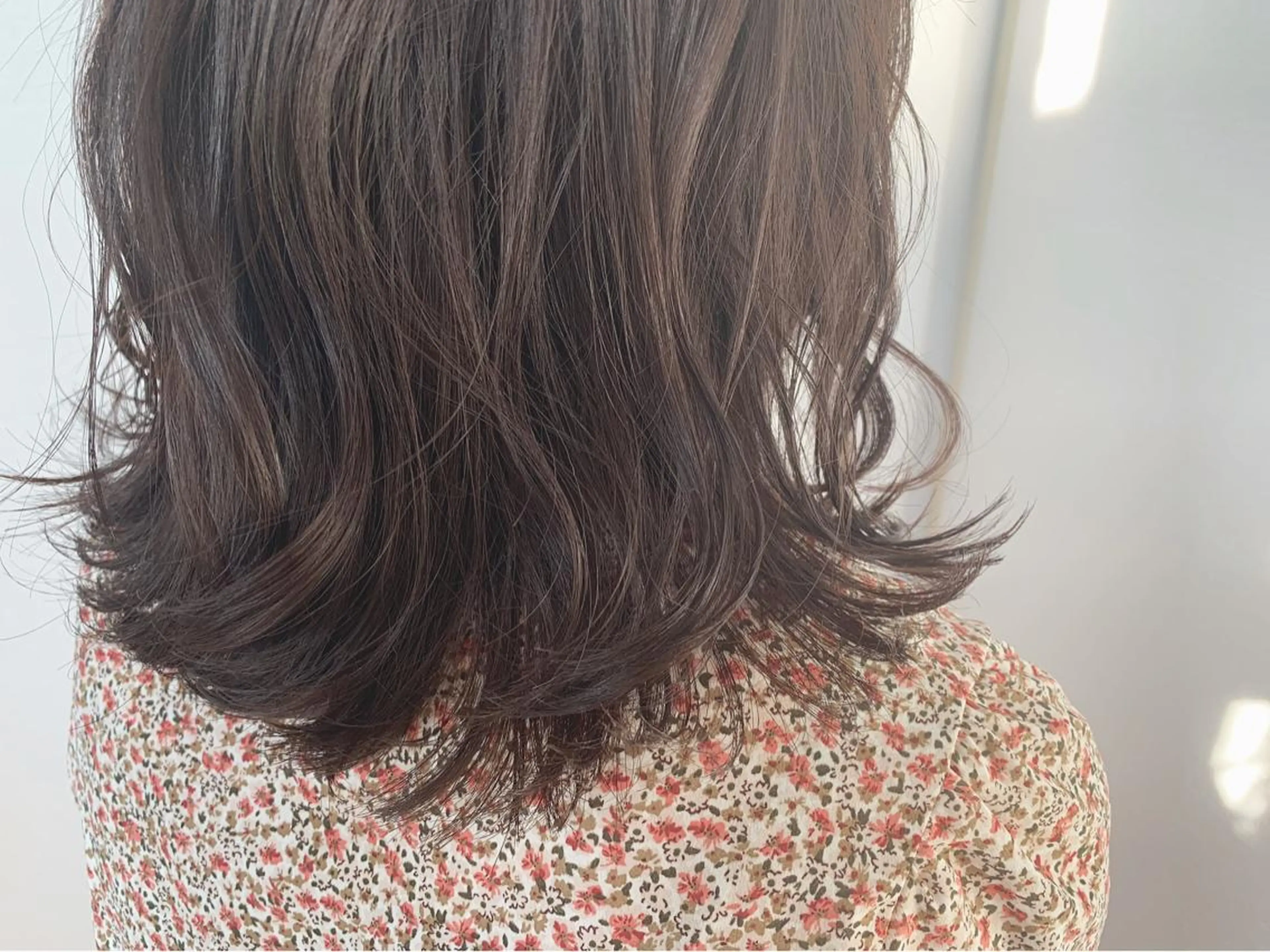 セミロング カラー 透明感カラー カット ヘアカラー トリートメント Une（ユヌ）所属・【Uneユヌ】菊地 春那のヘアスタイル