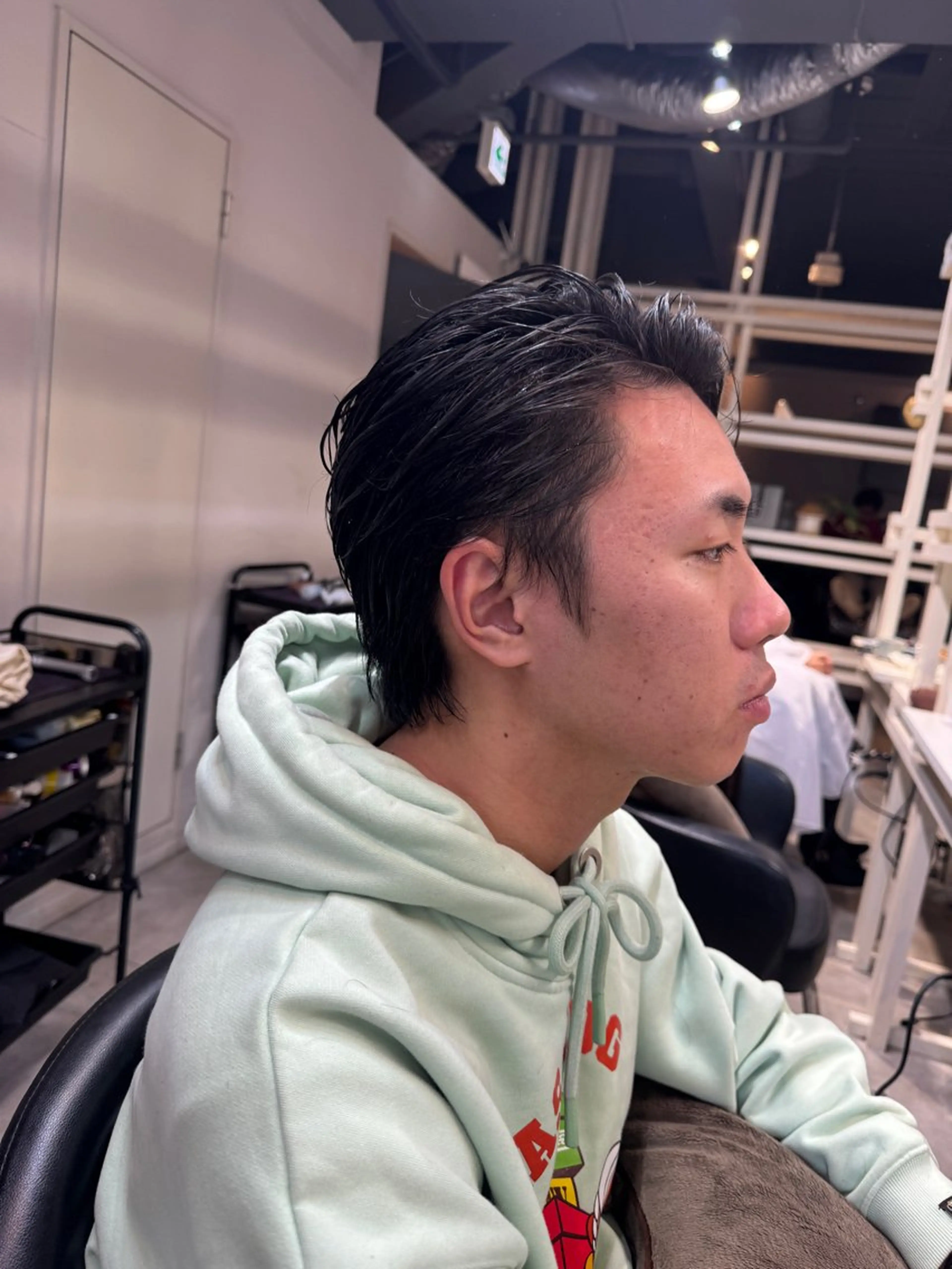 ミディアム メンズ オールバック カット ヘッドスパ Dxxxx III所属・似合う髪型が 分からない方へのヘアスタイル