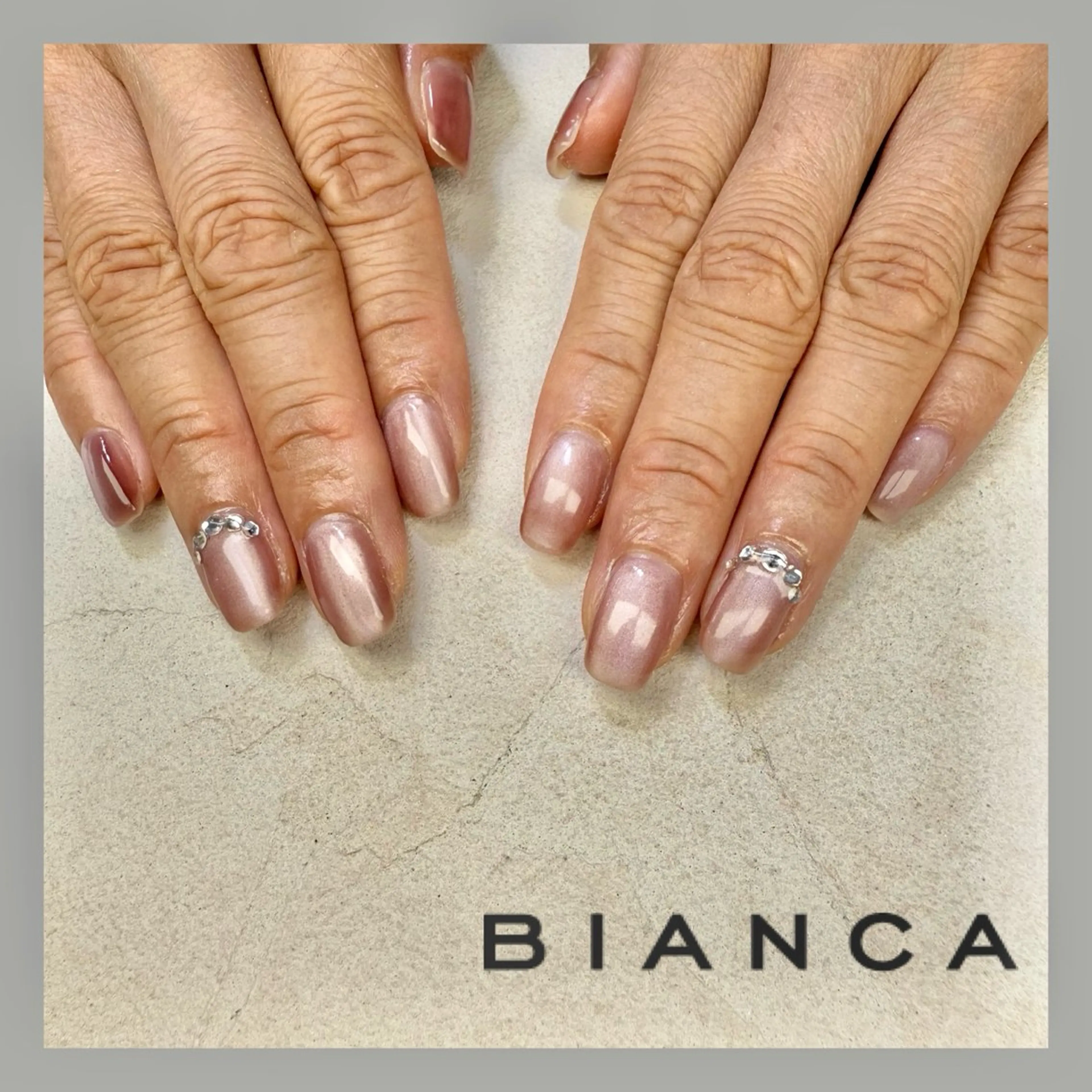 ネイル マグネットネイル ハンドネイル Bianca TORII🌞のネイルデザイン