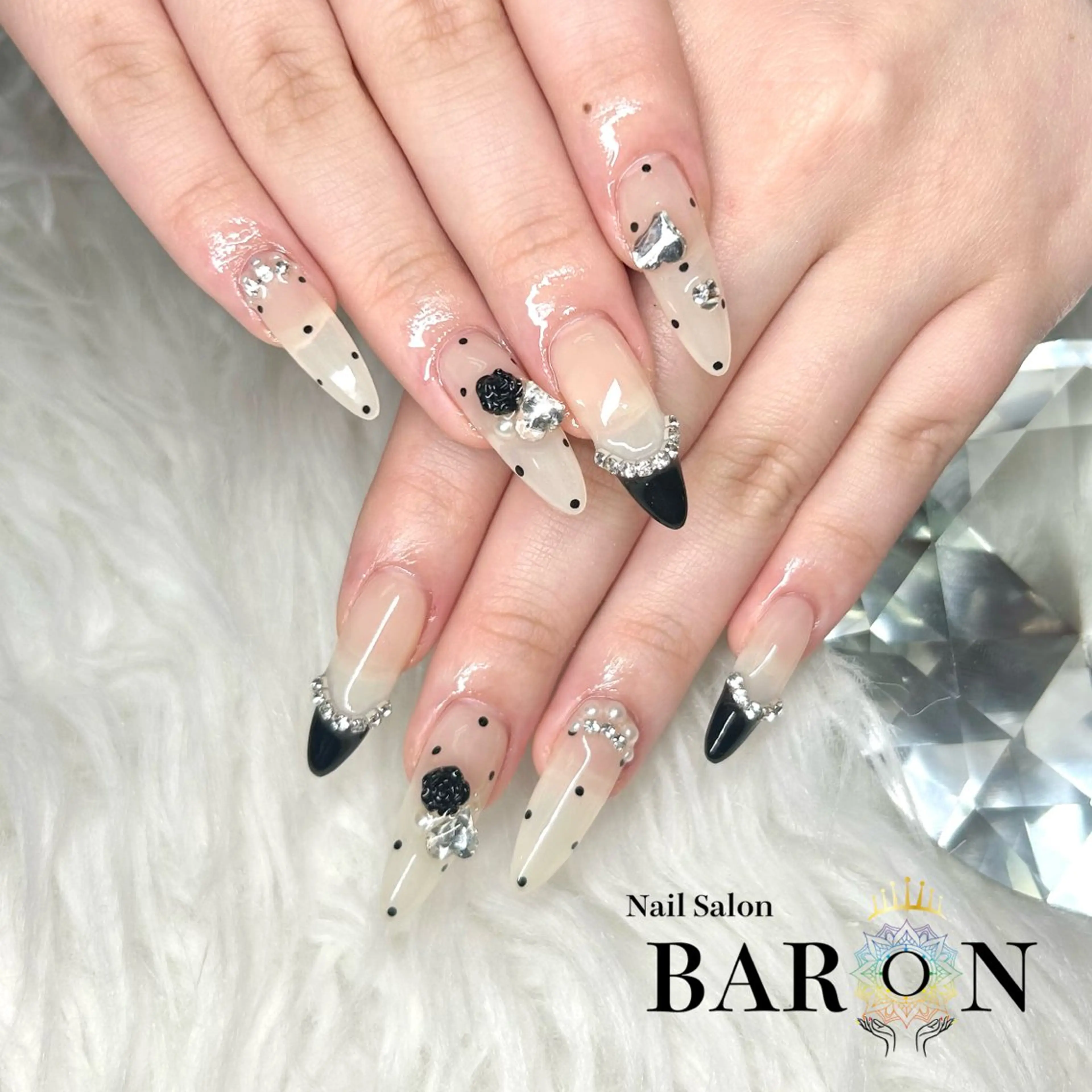 ネイル ドット ♛︎BARON♛︎ SUMIRE.のネイルデザイン