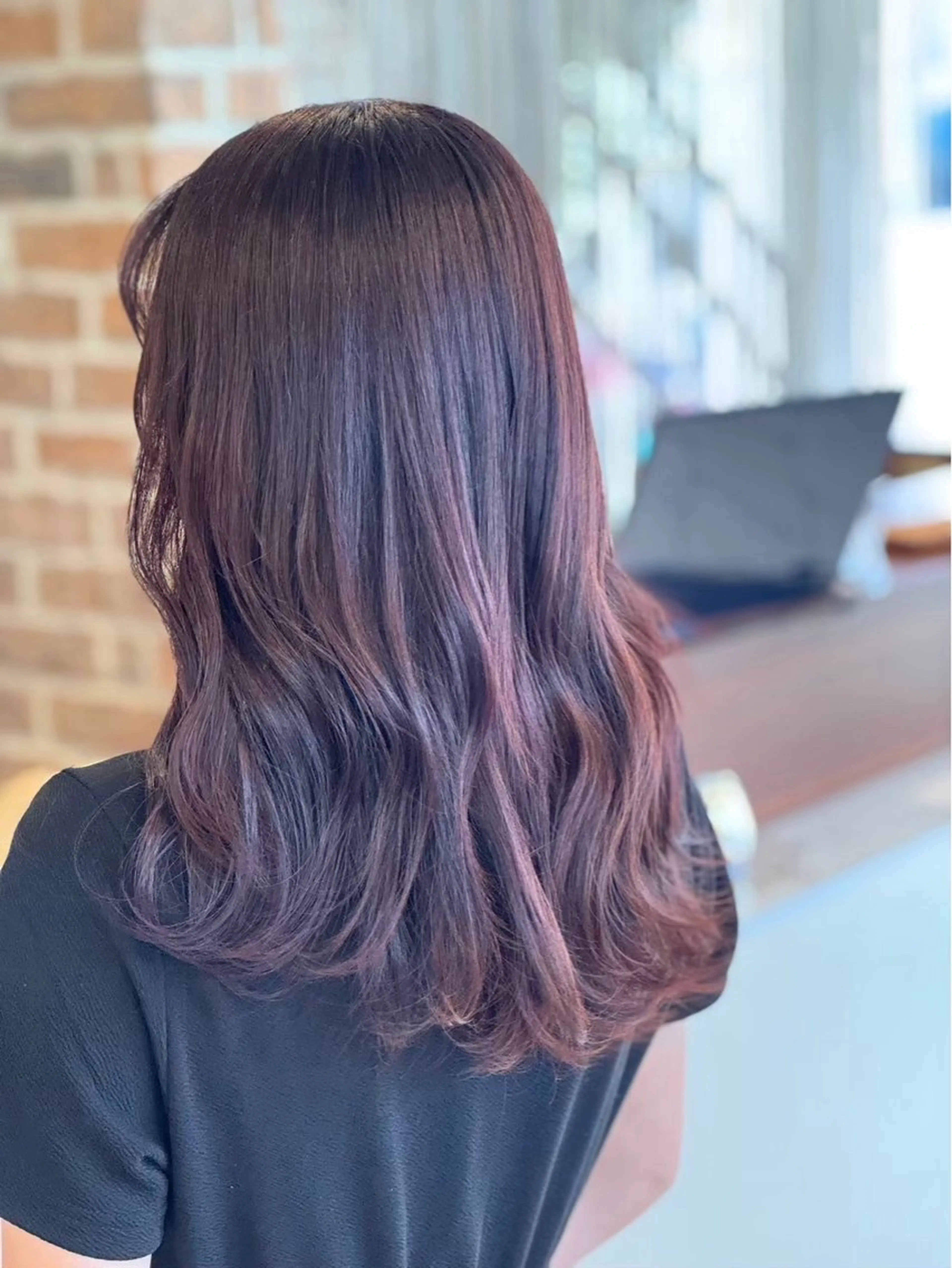 カラー 久保 すみれこのヘアスタイル