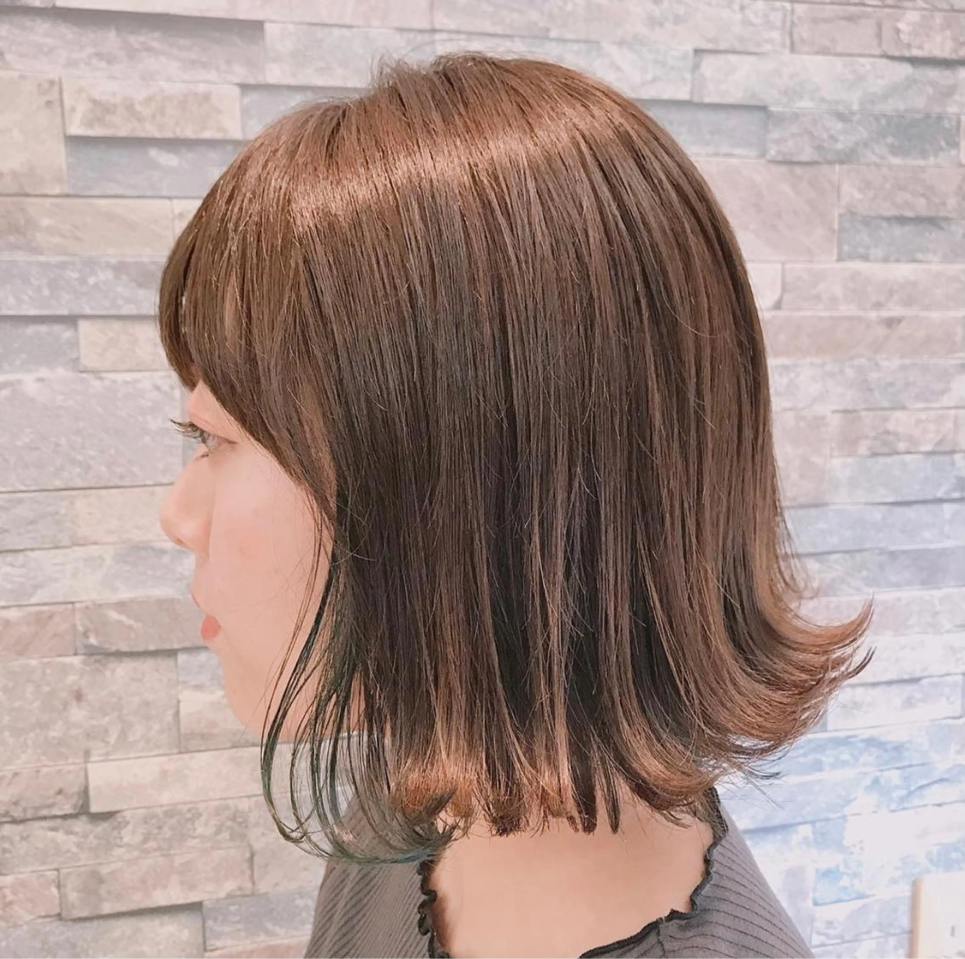 ミディアム カラー 蟹江 聡太✨レイヤーカットのヘアスタイル