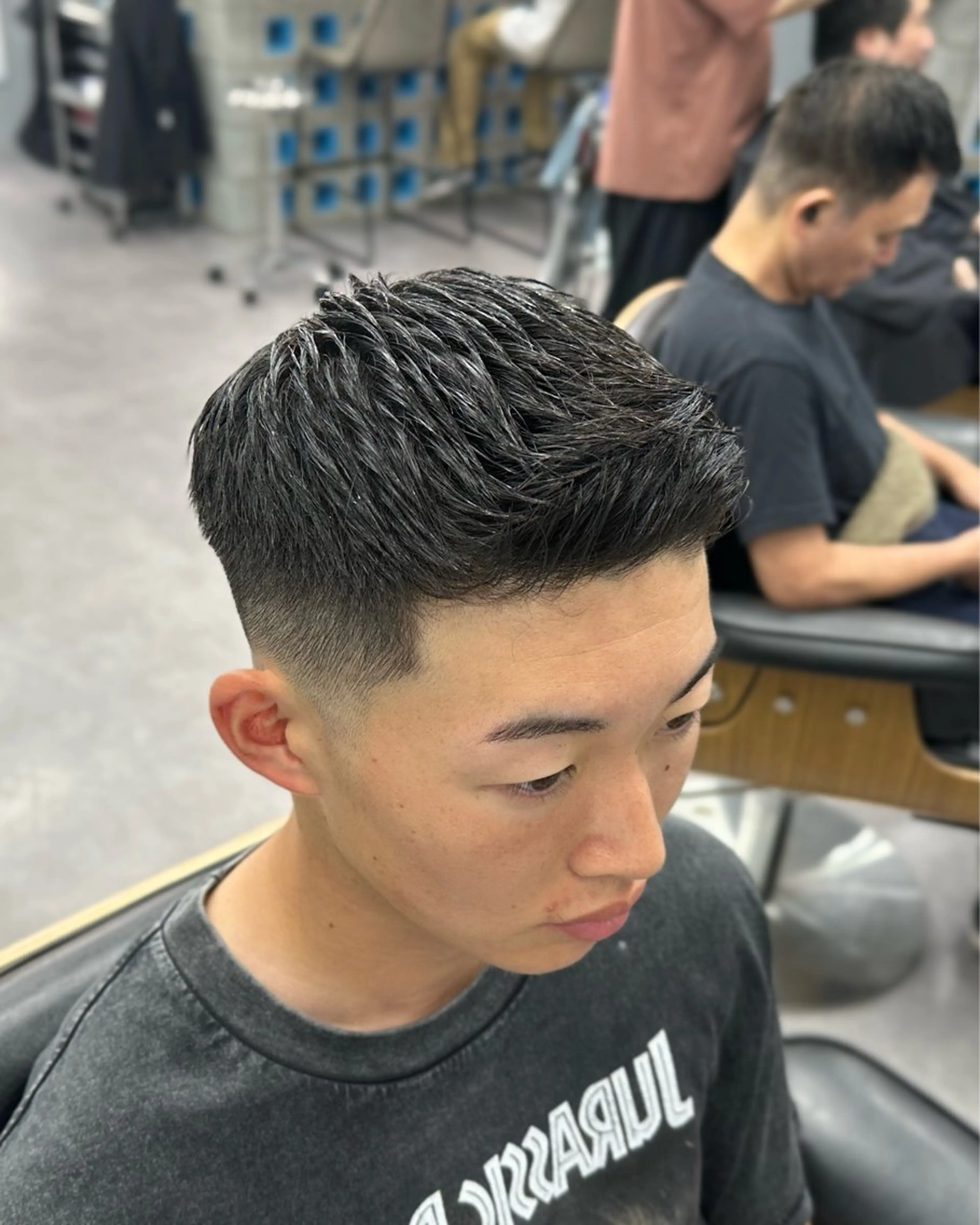 ショート メンズ メンズブリーチ センターパート フェードカット メンズパーマ スペインカール カット I-CON  #blue MEN'S所属・池袋/カラー/パーマ NATSUのヘアスタイル