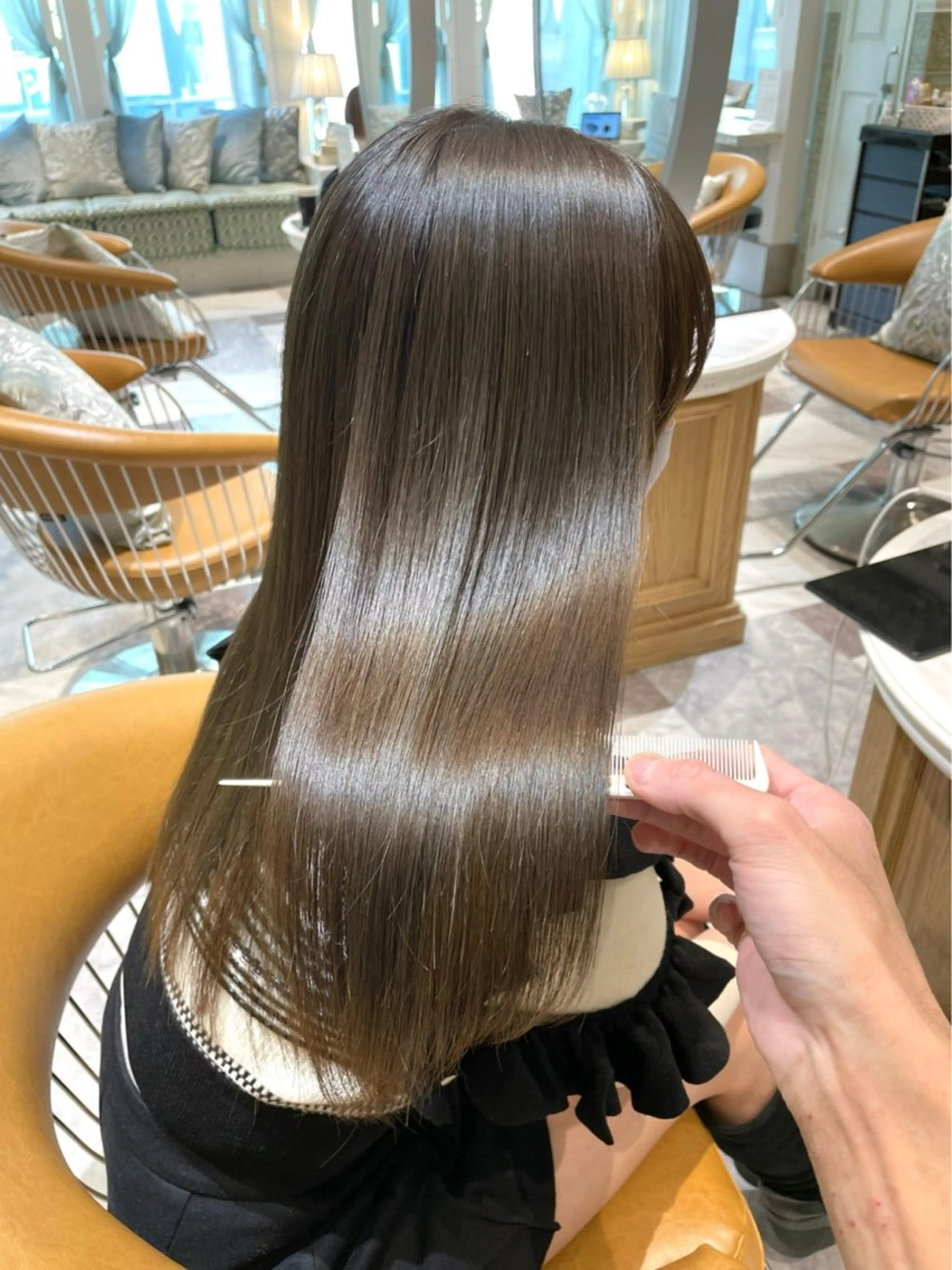 ミディアム カラー カット 縮毛矯正 木屋元一/透明感 /前髪/ショートボブのヘアスタイル