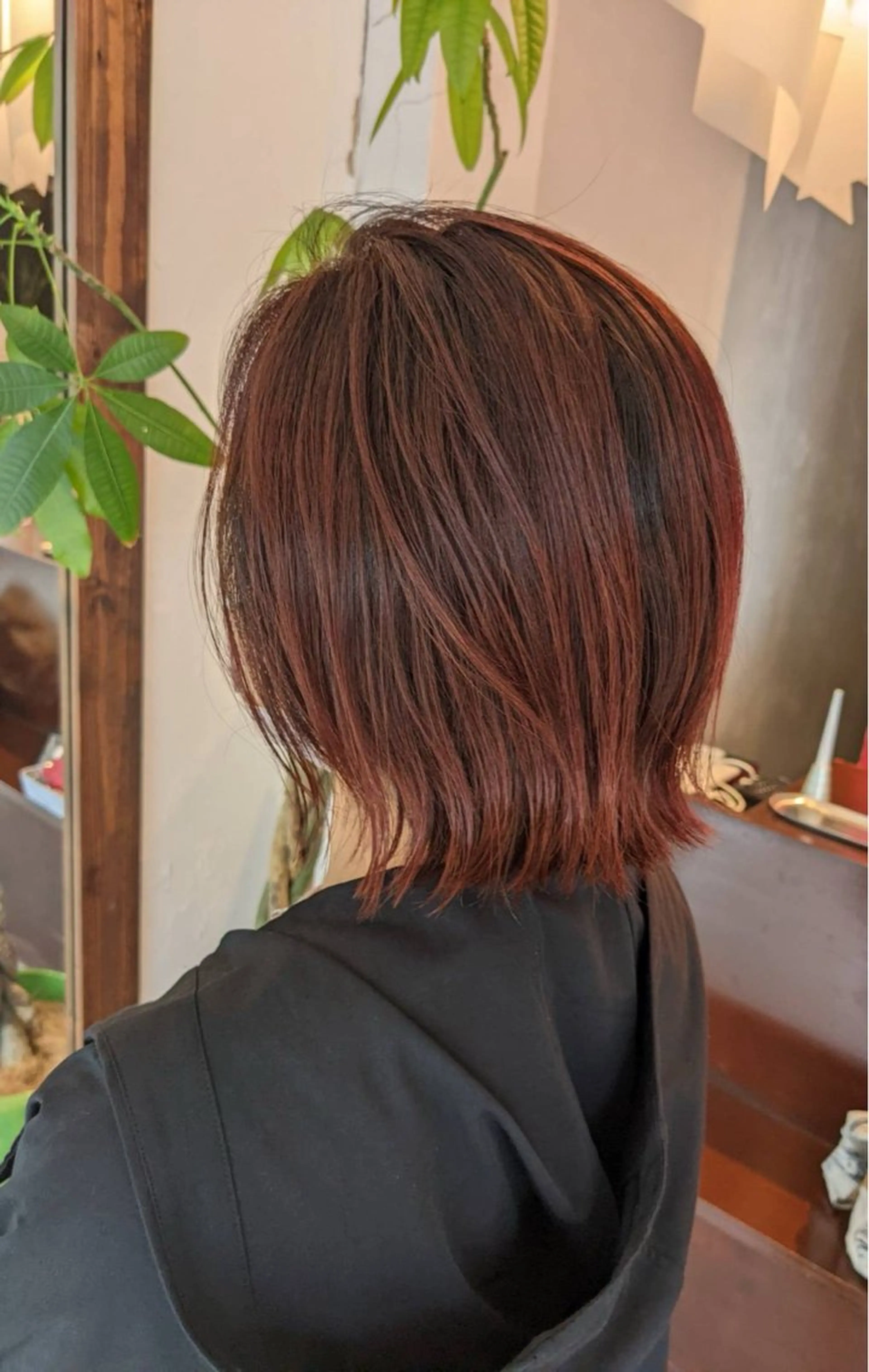 カラー 大崎 彩央のヘアスタイル