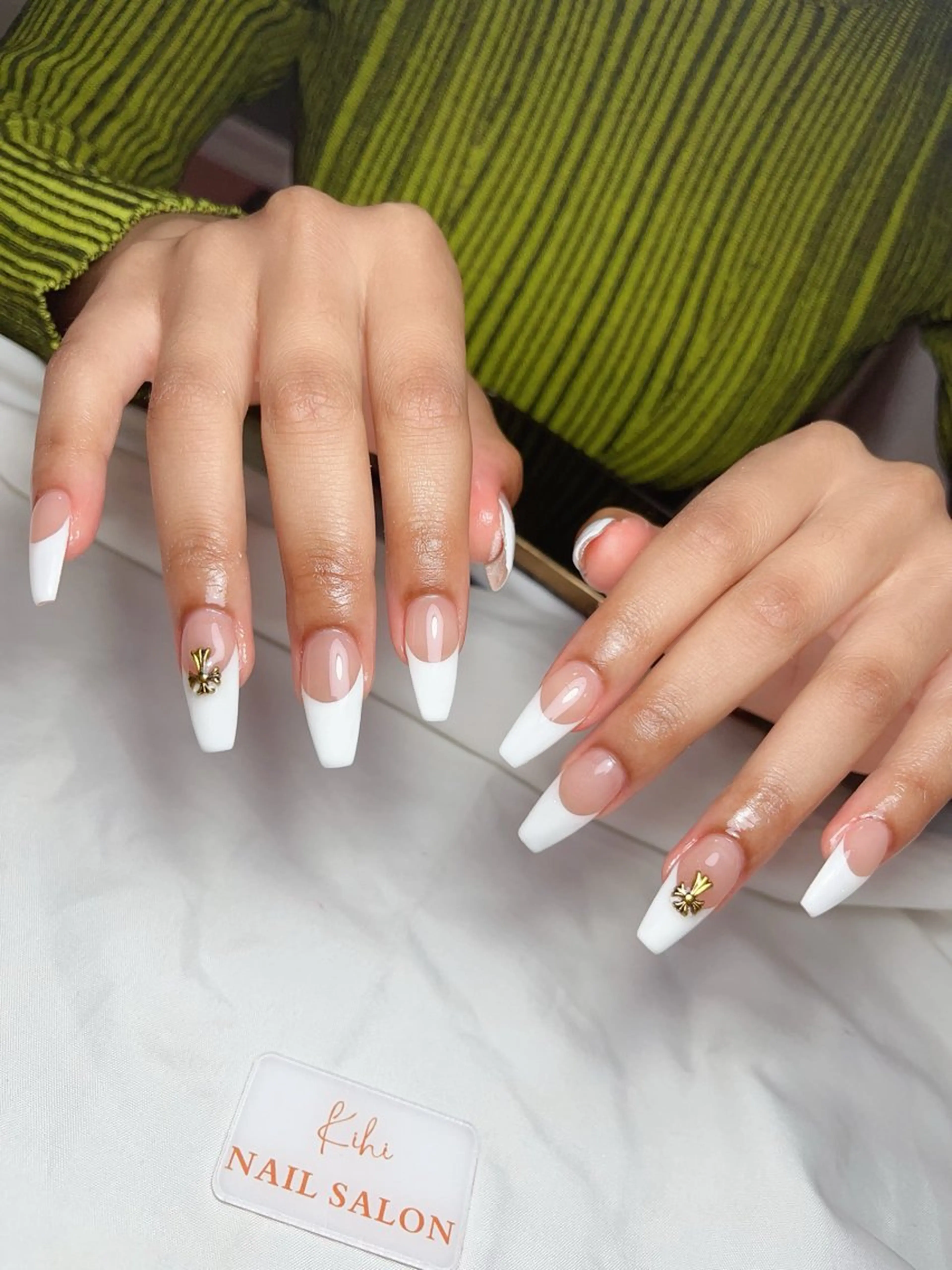 ネイル フレンチネイル シンプルネイル ネイルチップ さくら💮💮 【オフ無料】のネイルデザイン