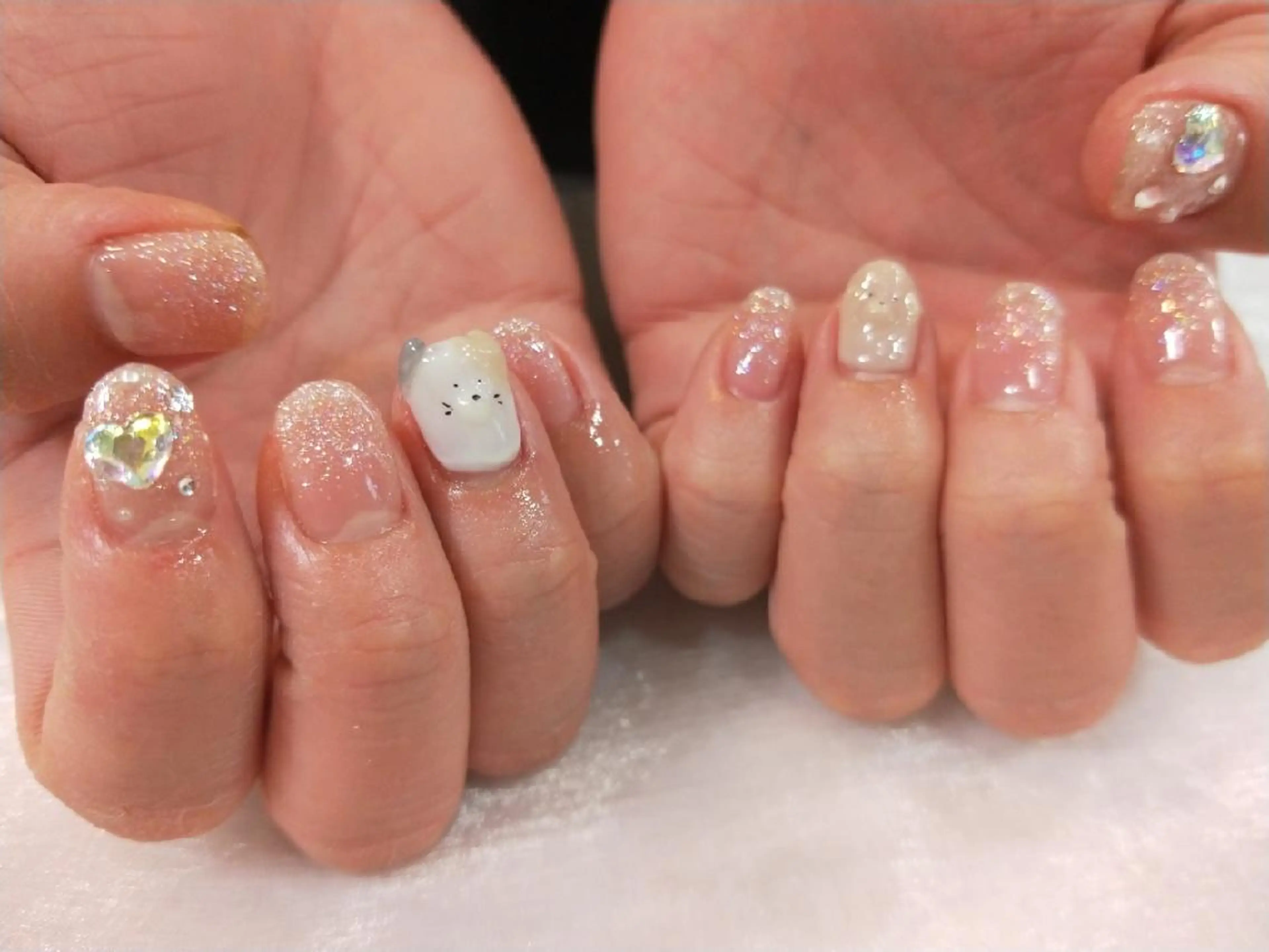ネイル ハンドネイル ハンドケア R'well所属・はばすみれ🎀ﾈｲﾙ 光ﾌｪｲｼｬﾙ ﾍｱのネイルデザイン