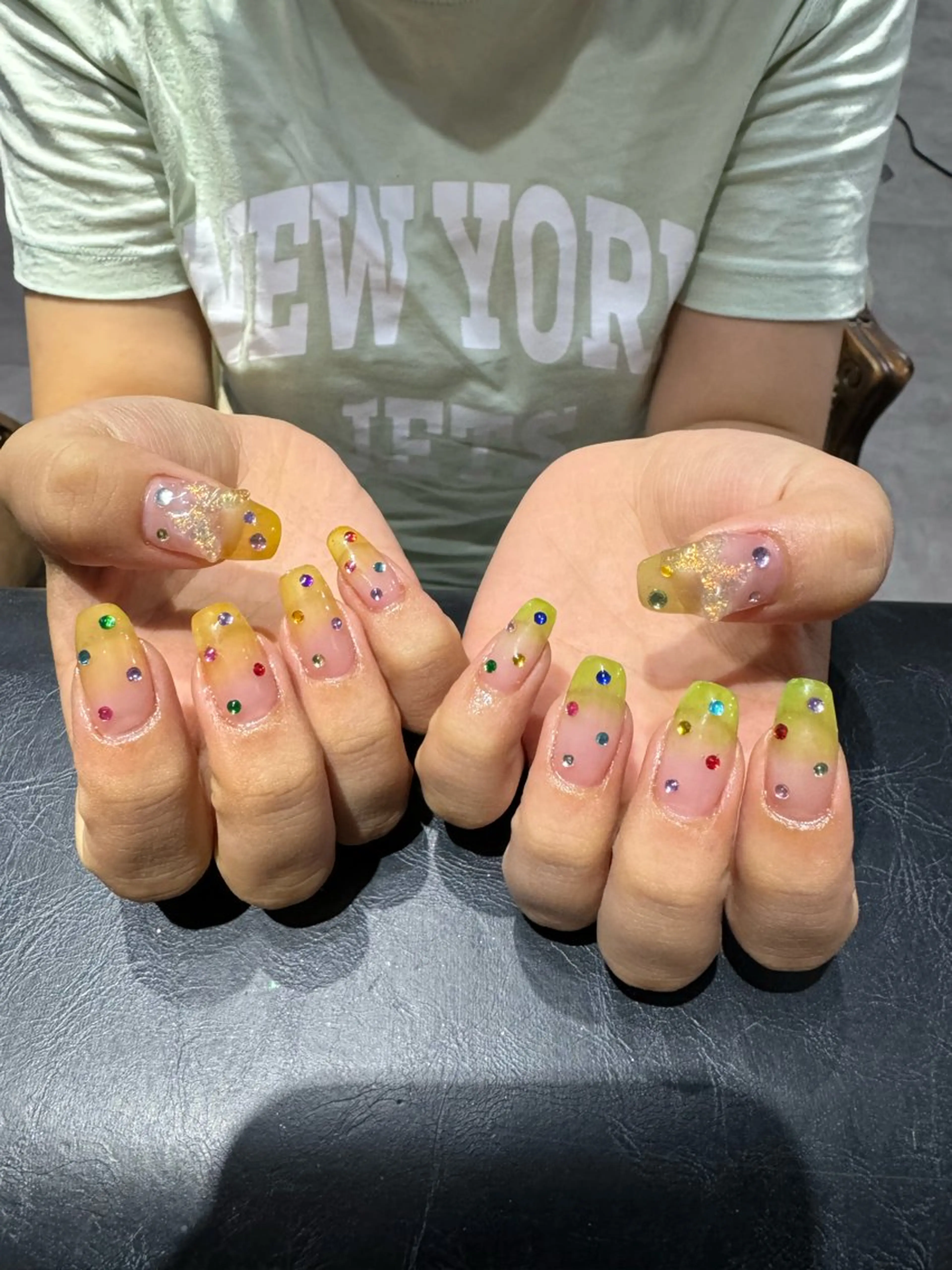 ミディアム 小川 柚香のネイルデザイン