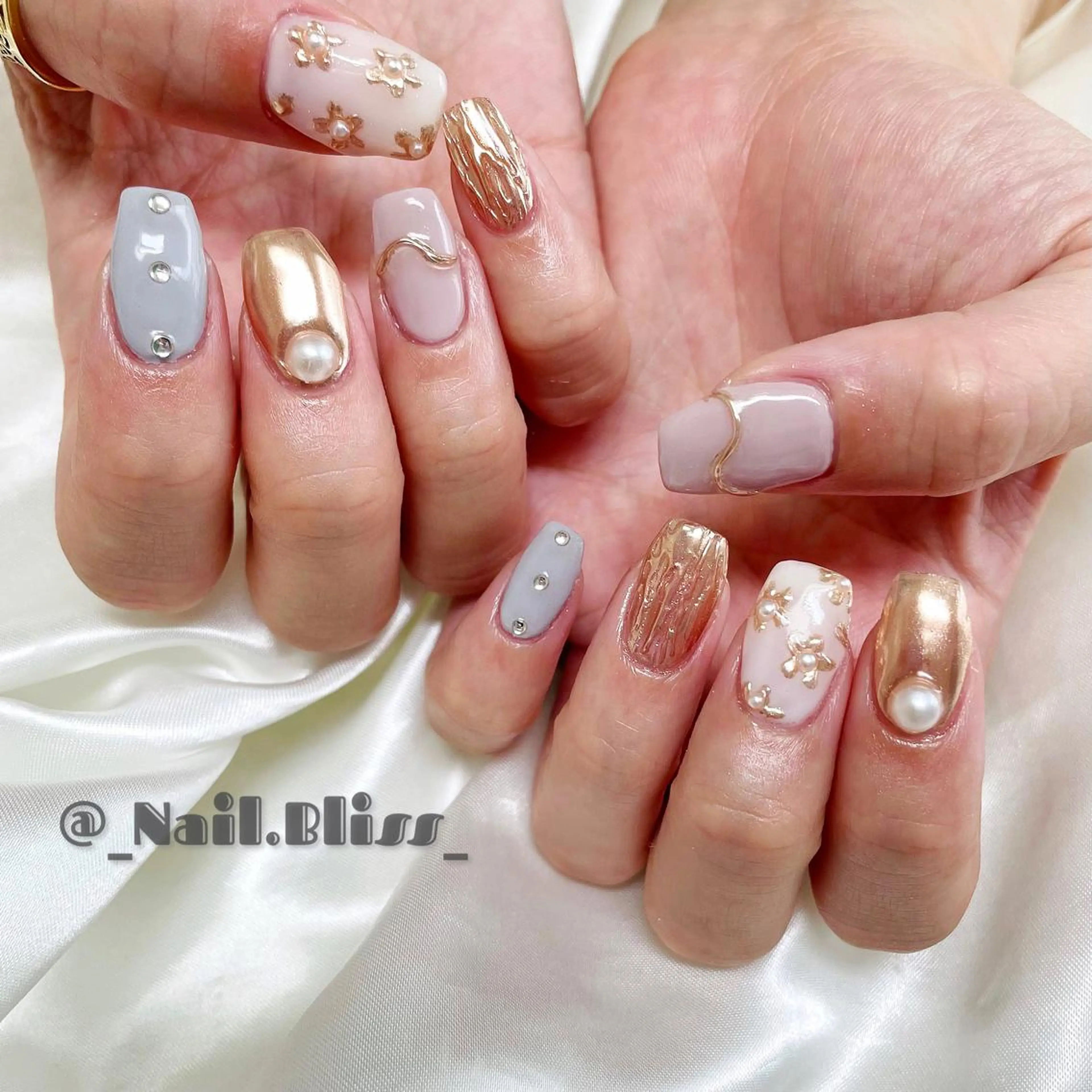 ネイル ガーリー ニュアンスネイル ハンドネイル NAIL BLISSのネイルデザイン