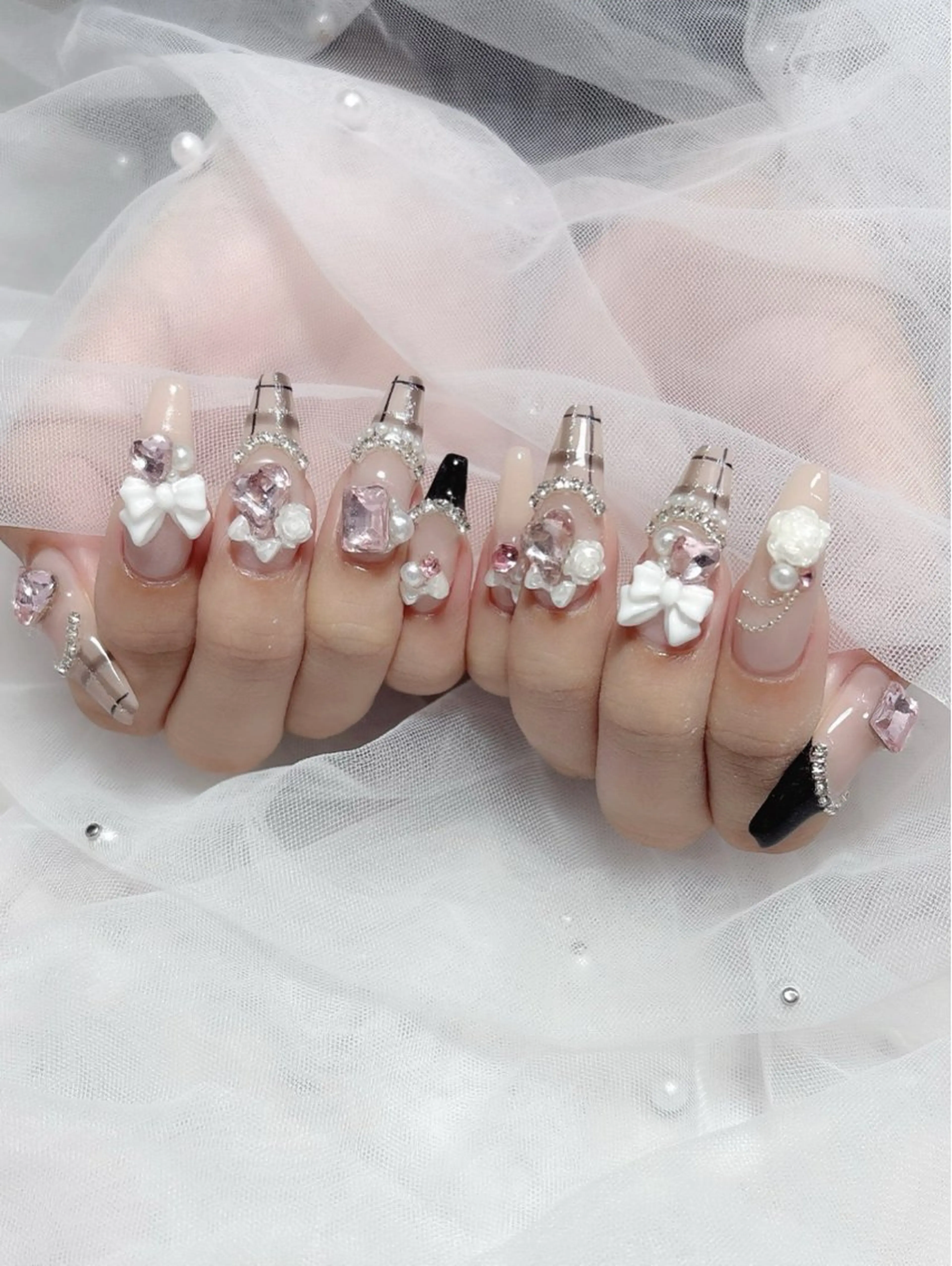 ネイル Cherie mu AYAKAのネイルデザイン