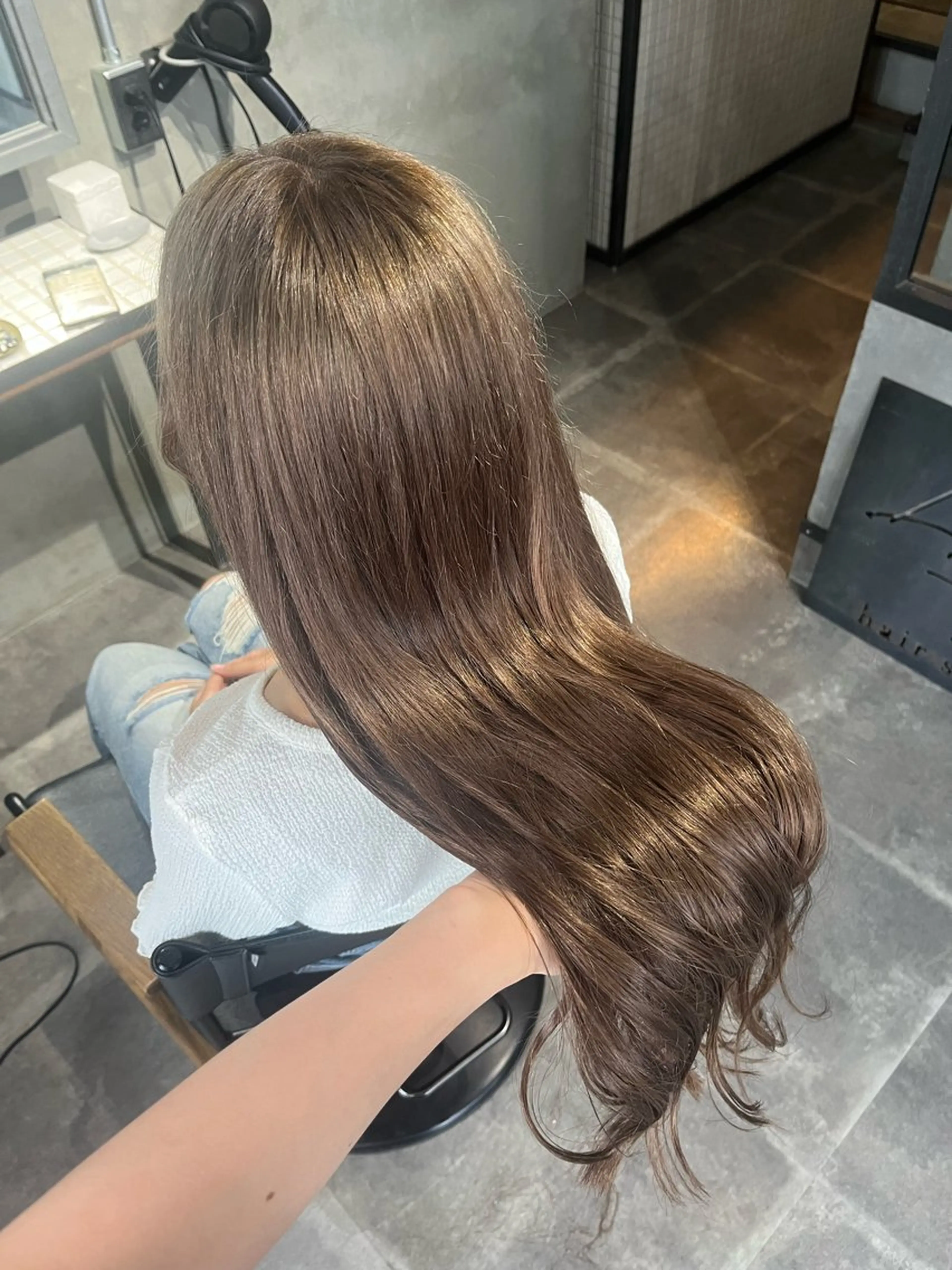 ロング カラー ベージュカラー ブリーチ 透明感カラー ミルクティーベージュ ヘアカラー トリートメント 透明感♥韓国ヘア HINAのヘアスタイル