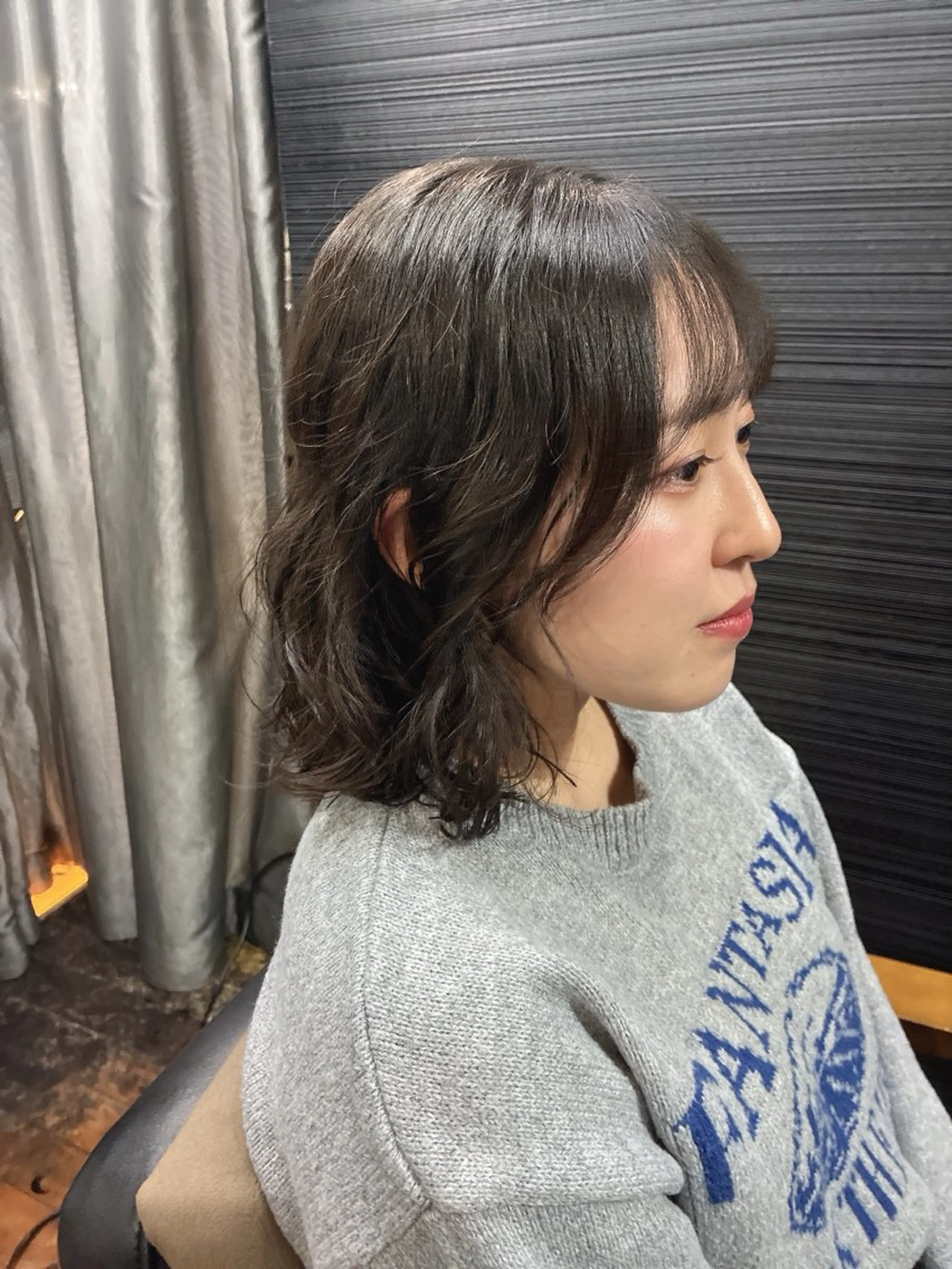 ミディアム カラー ミディアムパーマ 顔周りカット レイヤーカット カット パーマ 山本 雅由のヘアスタイル