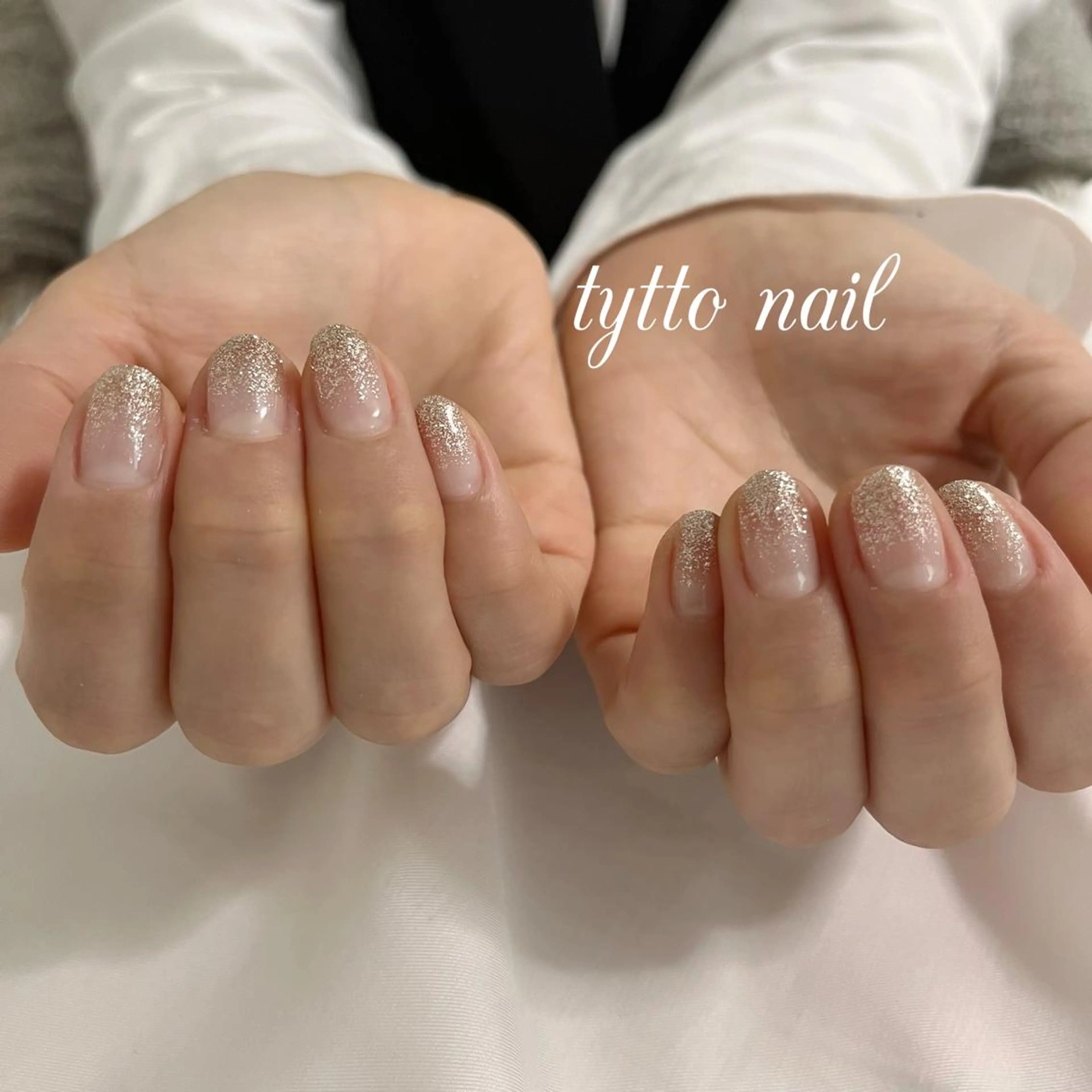 ネイル グラデーション キラキラネイル ラメ(グリッター) ラメグラデーション オフィスネイル tytto nail ❤︎‪‪eri‪‪のネイルデザイン