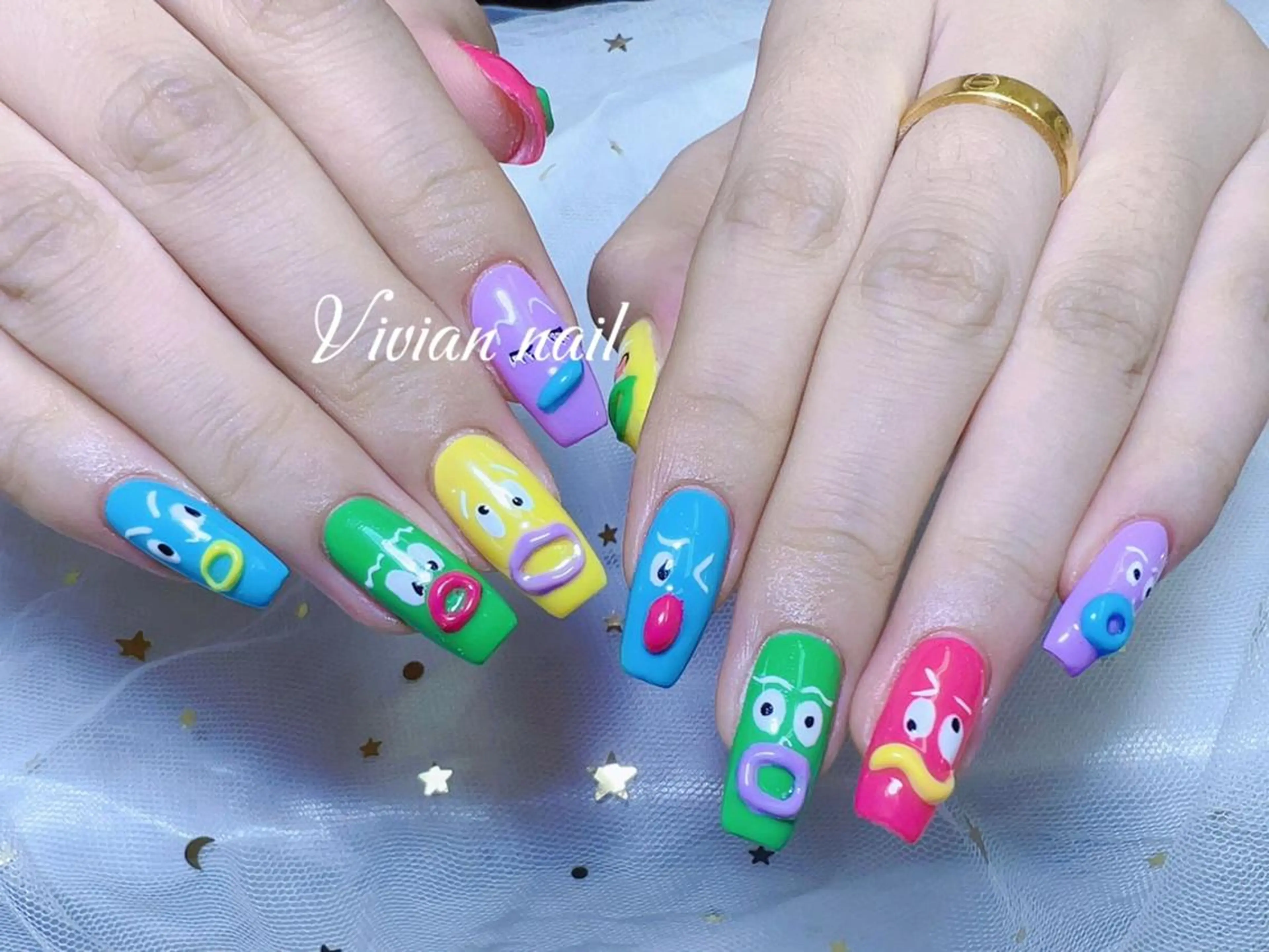 ネイル VIVIAN リサのネイルデザイン