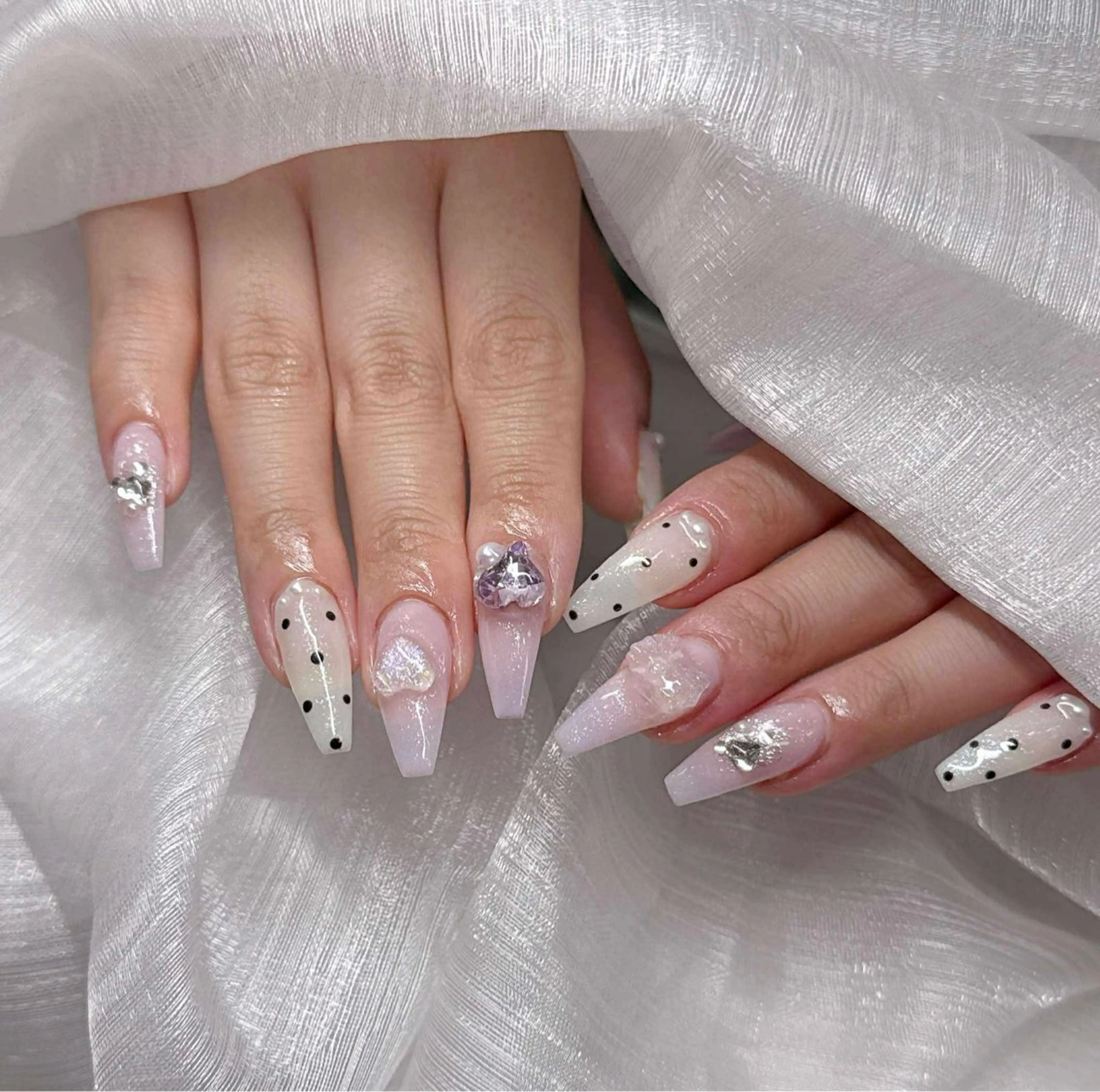 ネイル ハンドネイル Lee Nailsのネイルデザイン