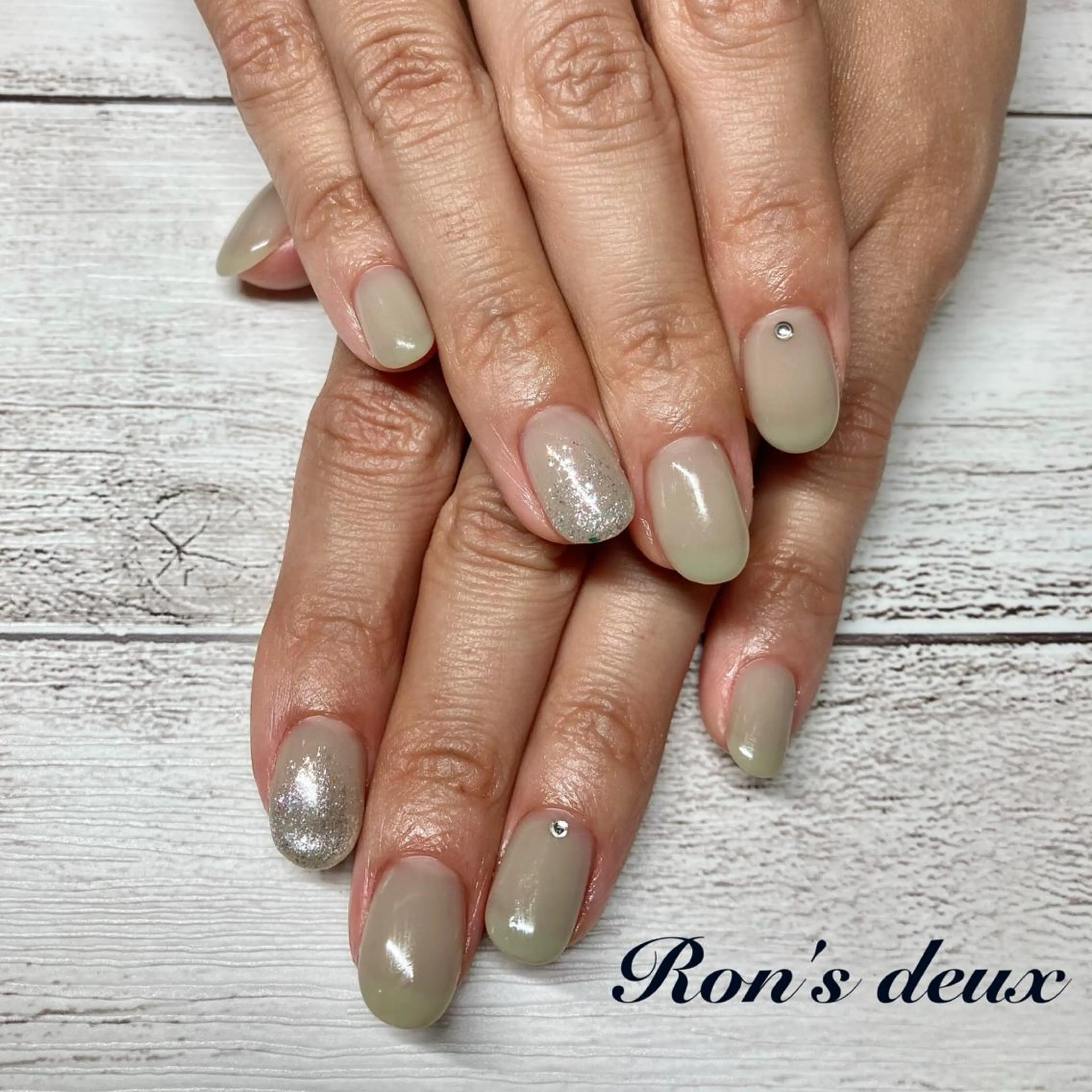 ネイル ワンカラーネイル Ron's nail 仙田のネイルデザイン