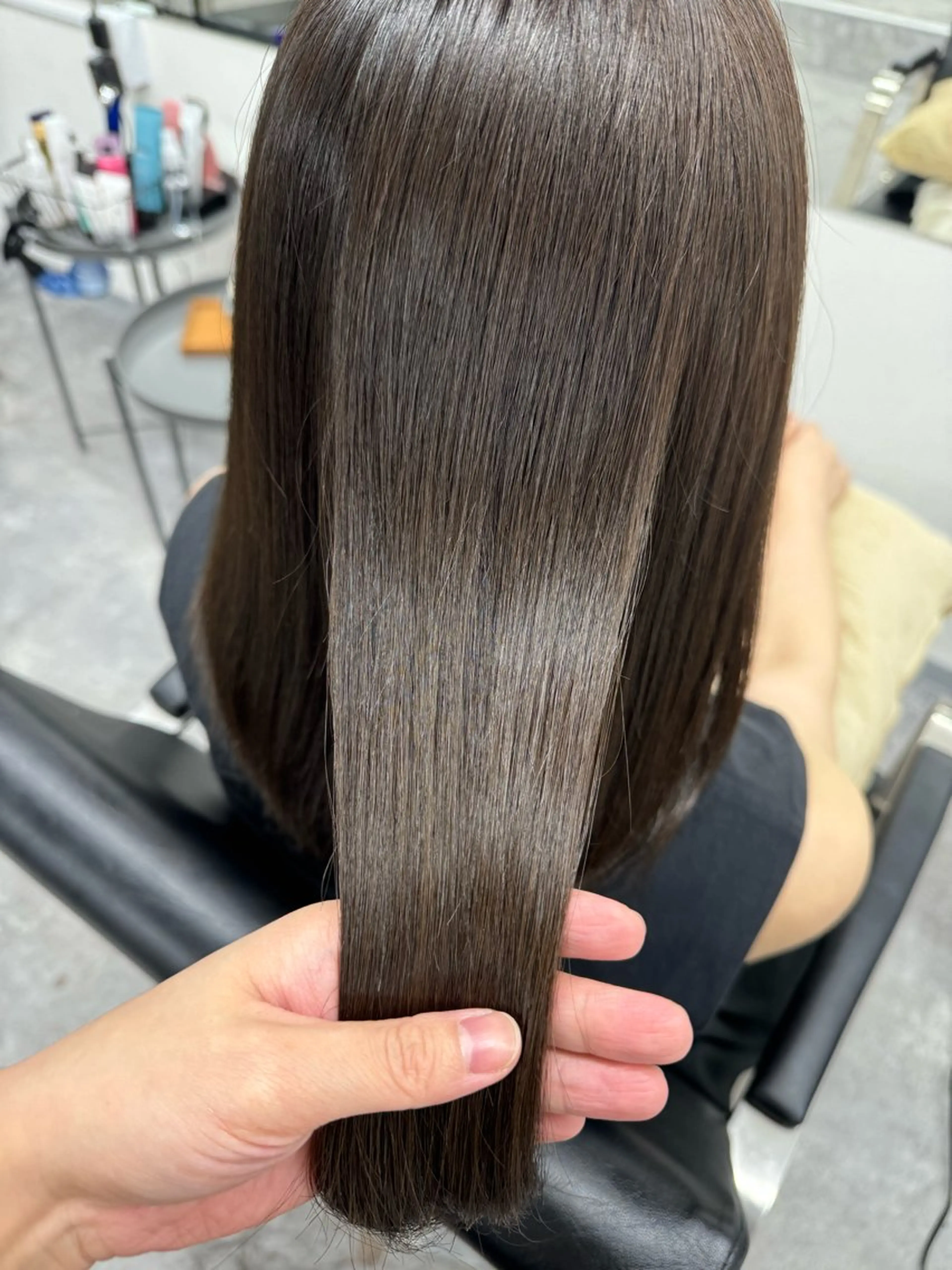 セミロング 髪質改善 トリートメント 酸熱トリートメント 髪質改善メニュー 長井 美佐子のヘアスタイル