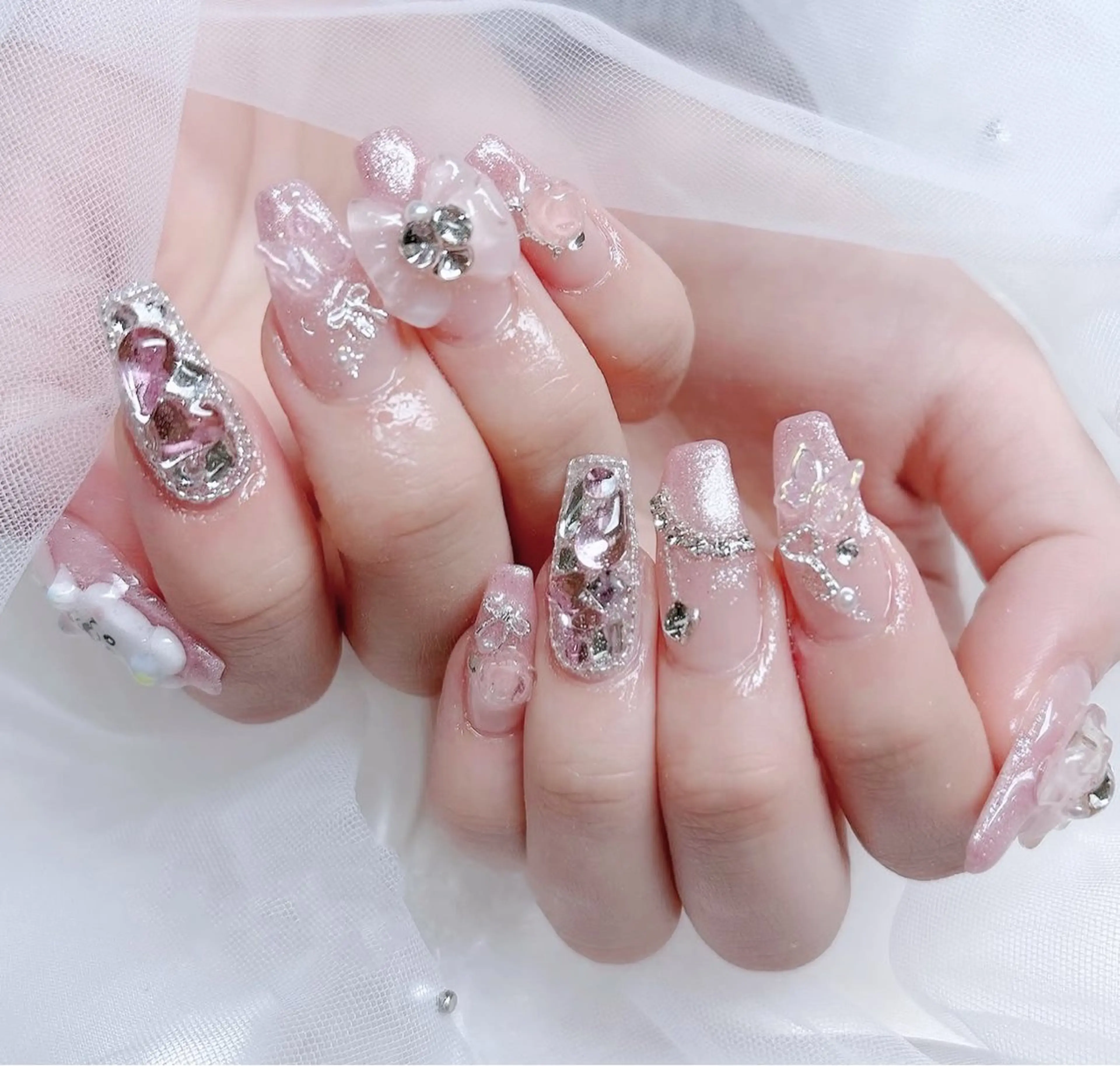 ネイル キラキラネイル 持ち込み ハンドネイル ╹◡╹Mimoミモ Eye&Nailのマツエク・マツパデザイン