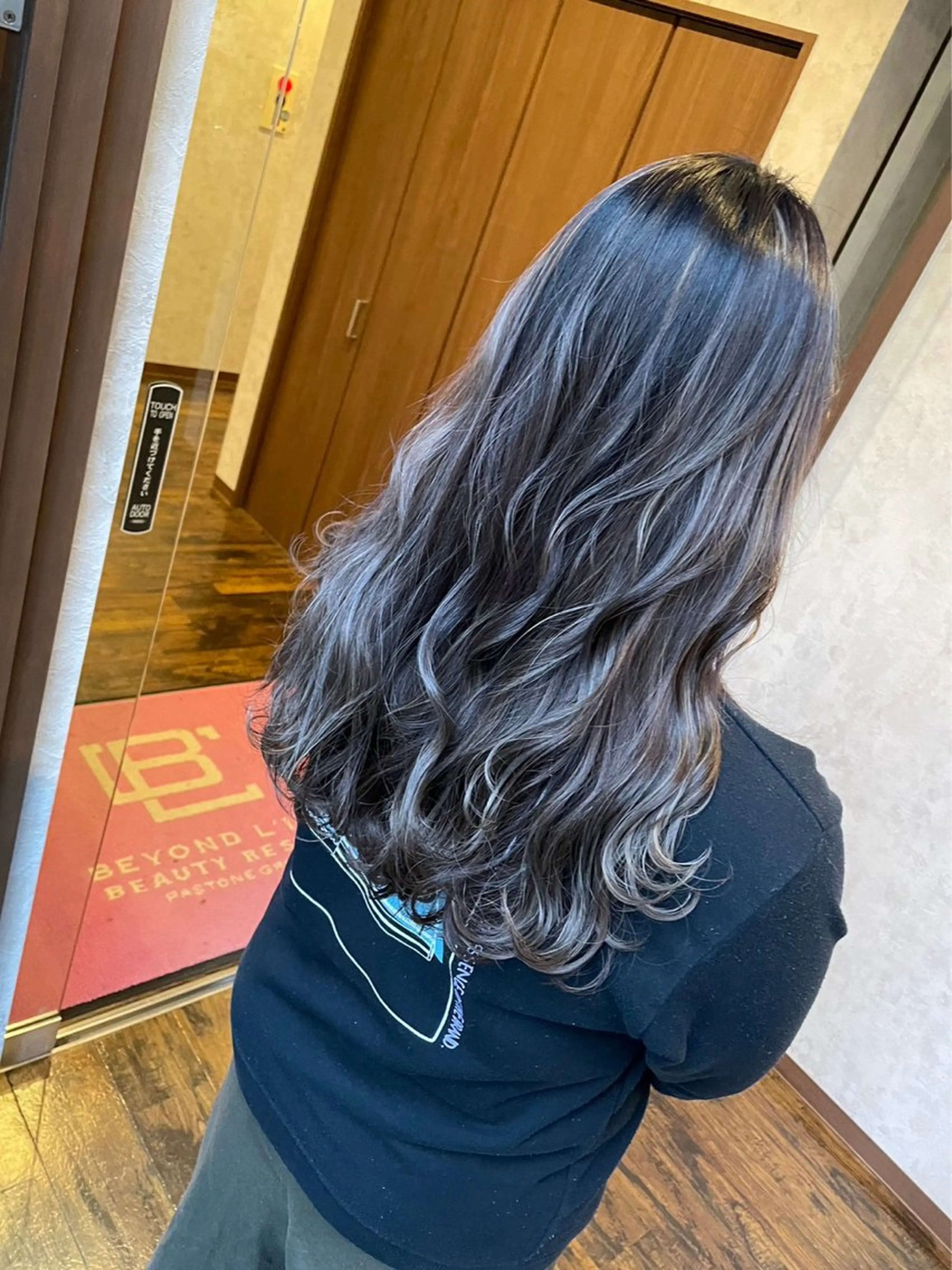 セミロング ハイライト 大橋 拓矢のヘアスタイル