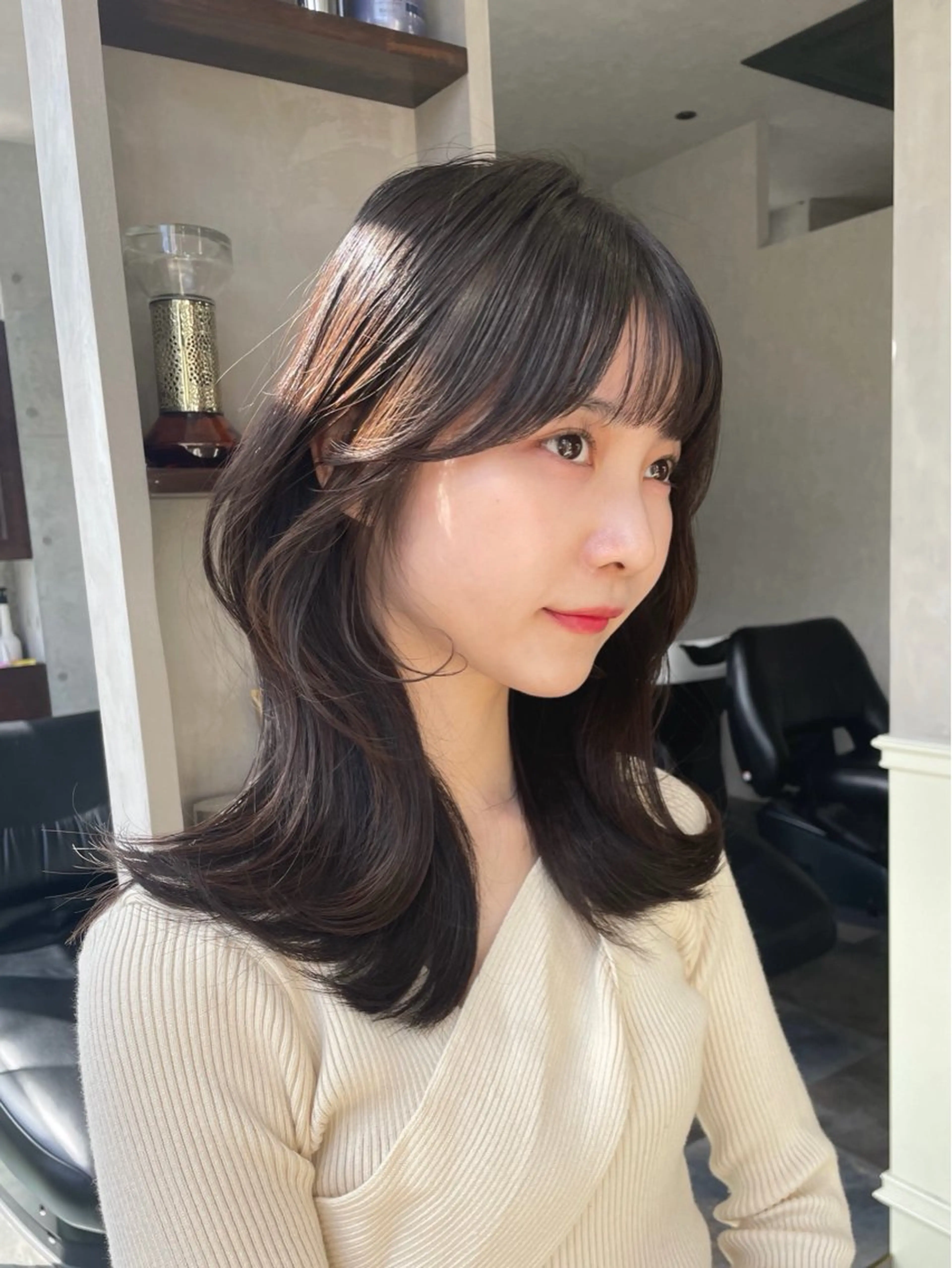ミディアム くびれヘア 韓国レイヤー/ ショート Eightのヘアスタイル