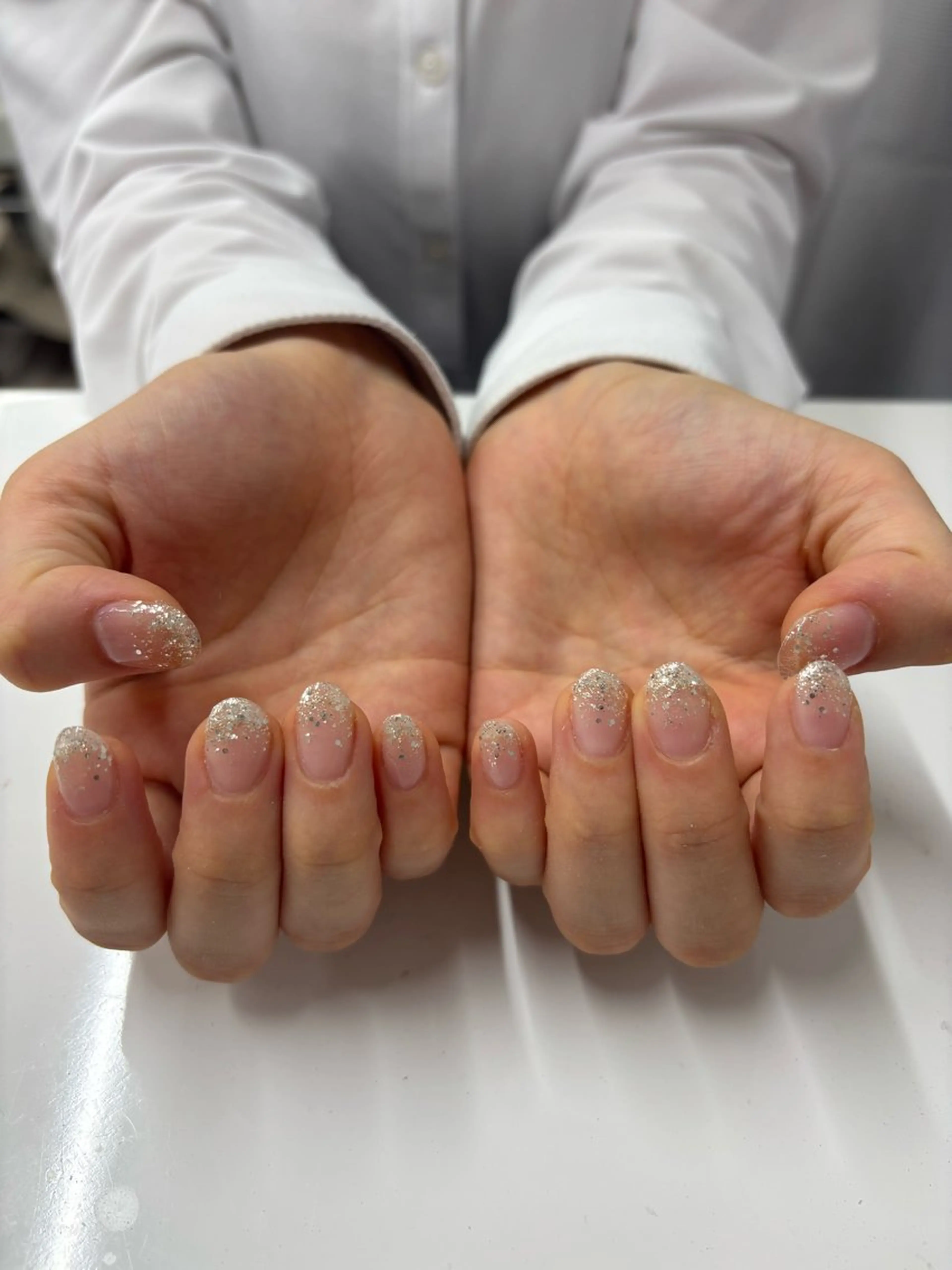 【オフなし】アクリルロング ラメグラ仕上げの写真